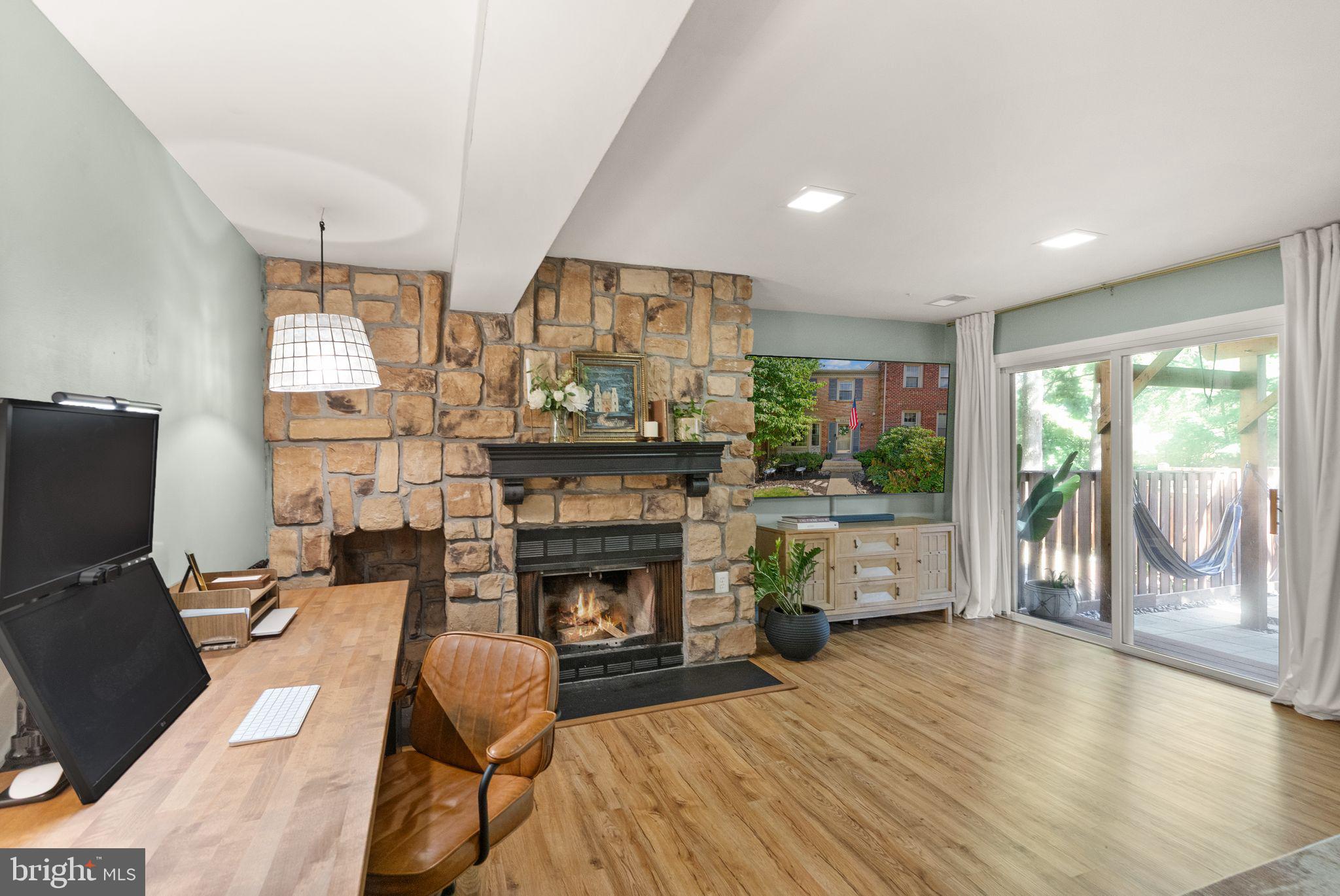 CROWNLEIGH - Residential