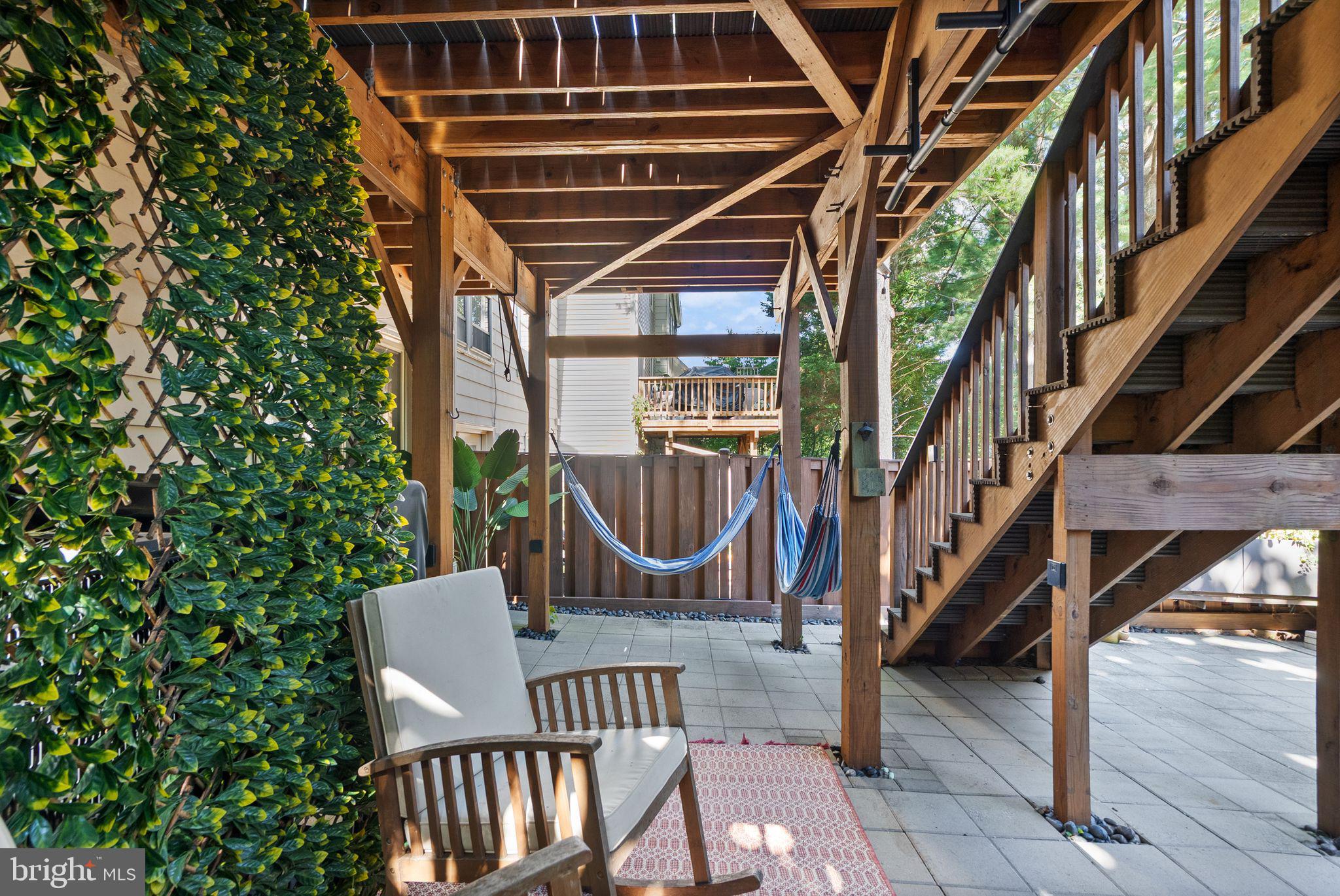 CROWNLEIGH - Residential