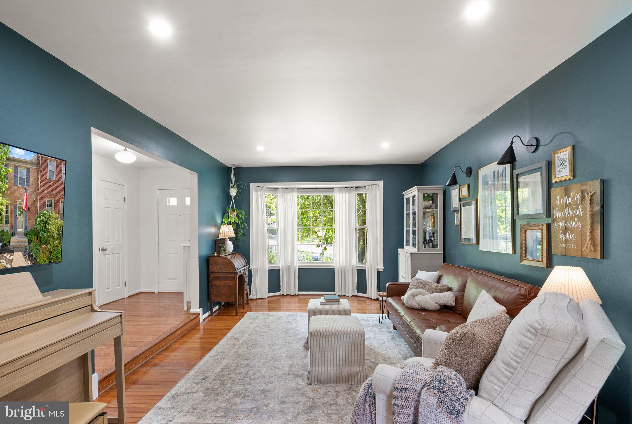 CROWNLEIGH - Residential