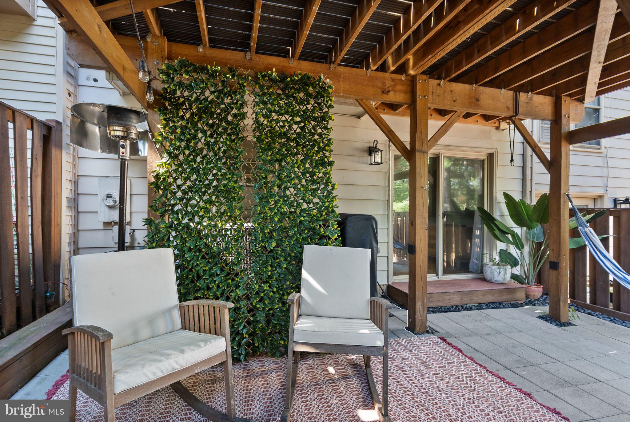 CROWNLEIGH - Residential