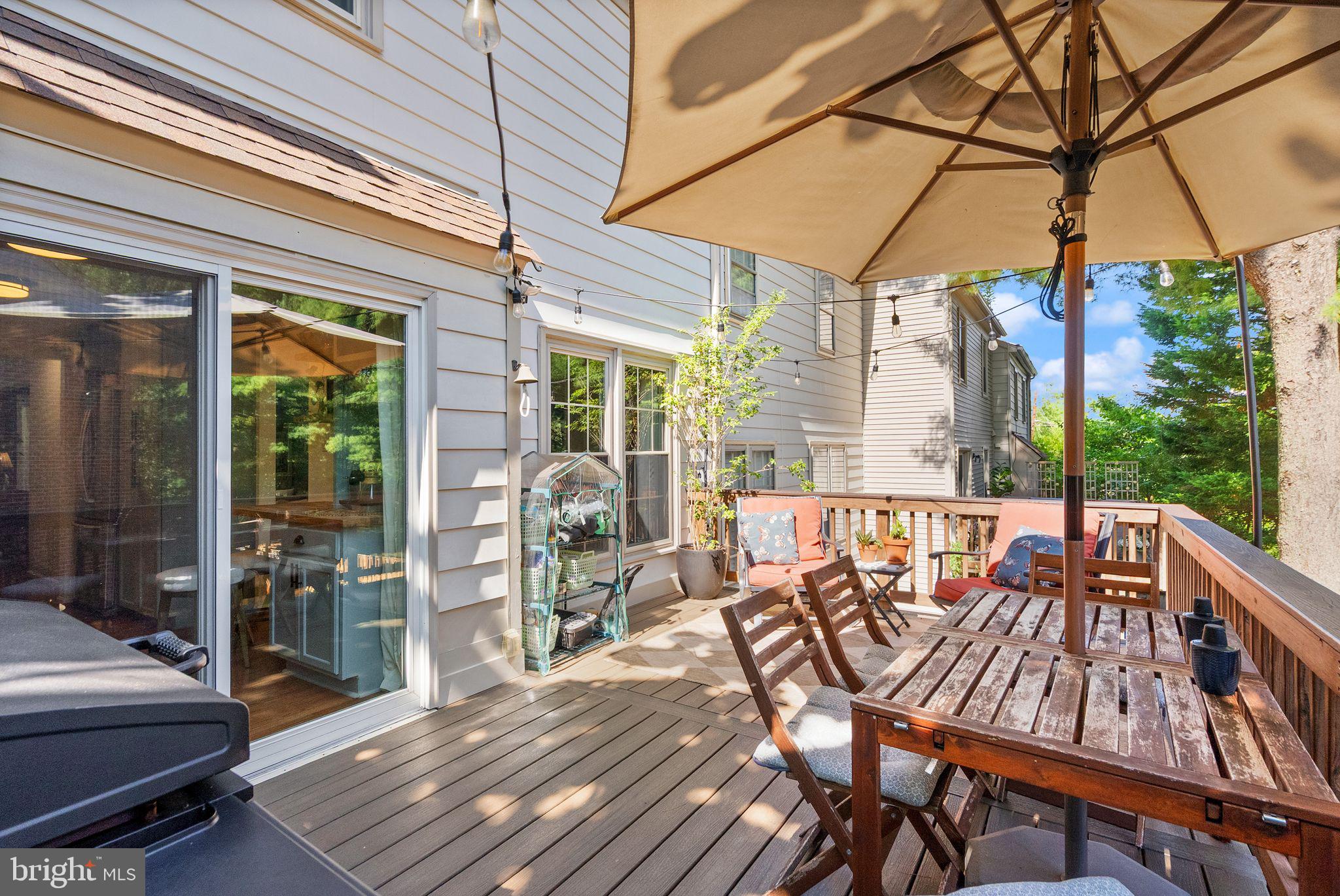 CROWNLEIGH - Residential