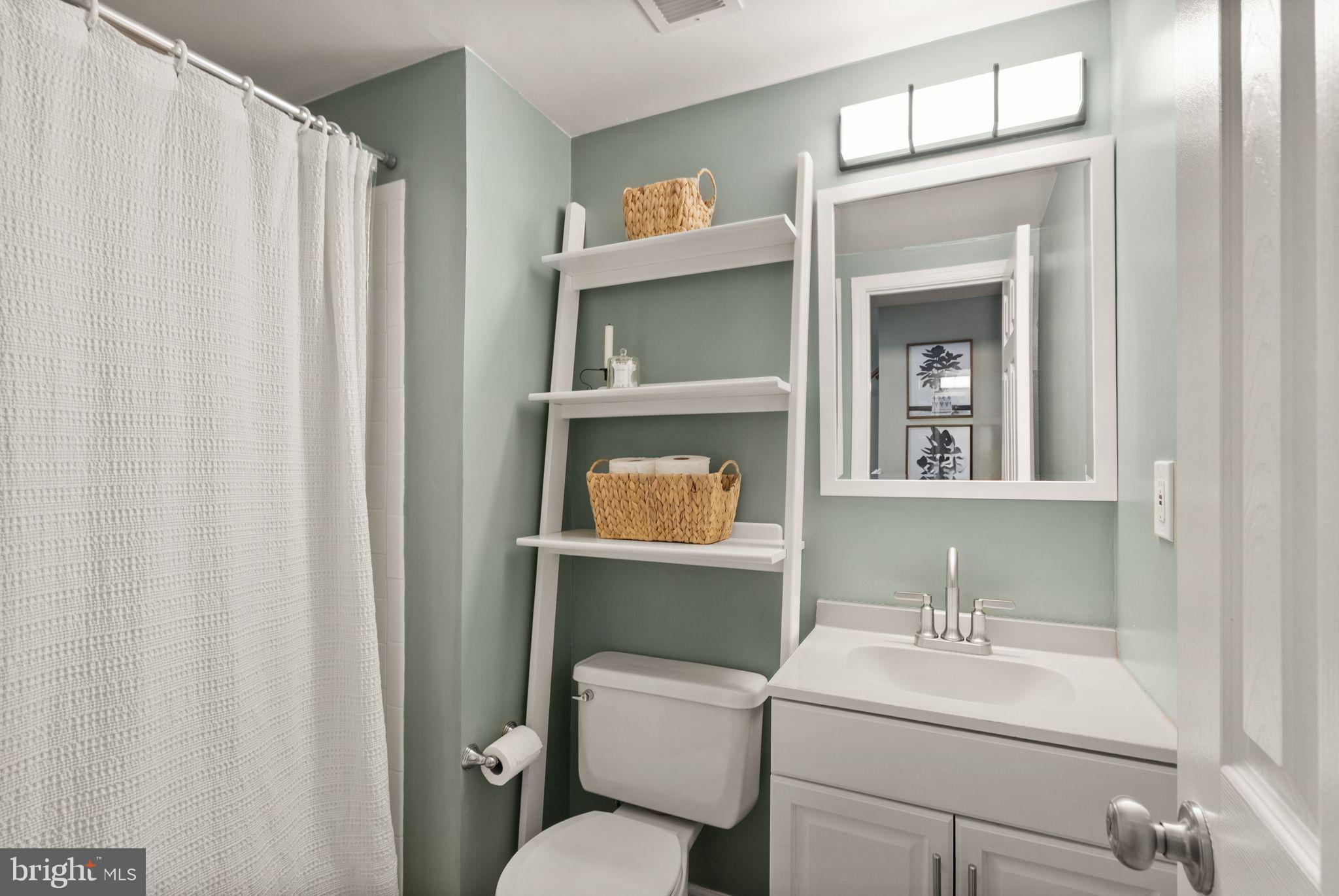 CROWNLEIGH - Residential