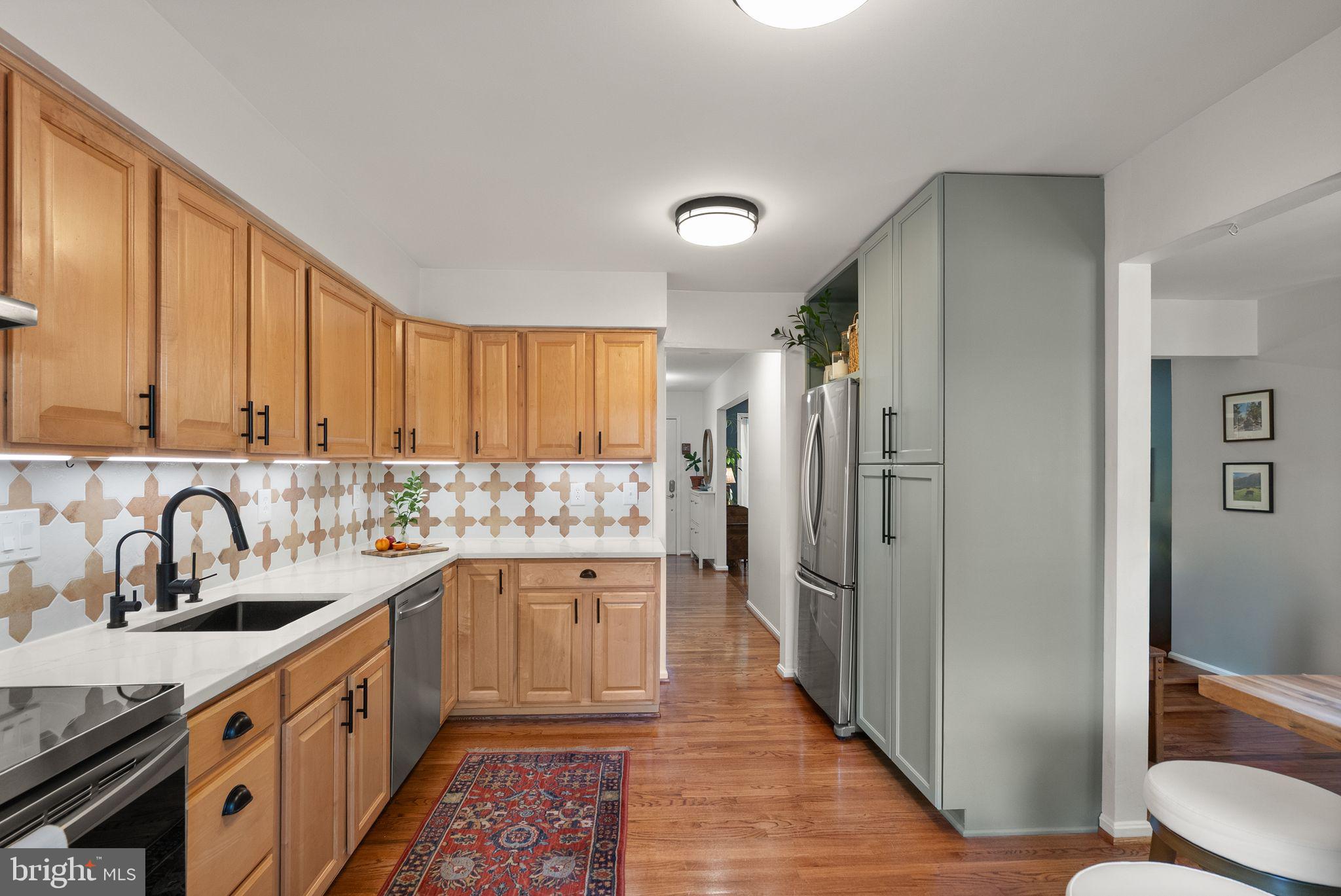 CROWNLEIGH - Residential