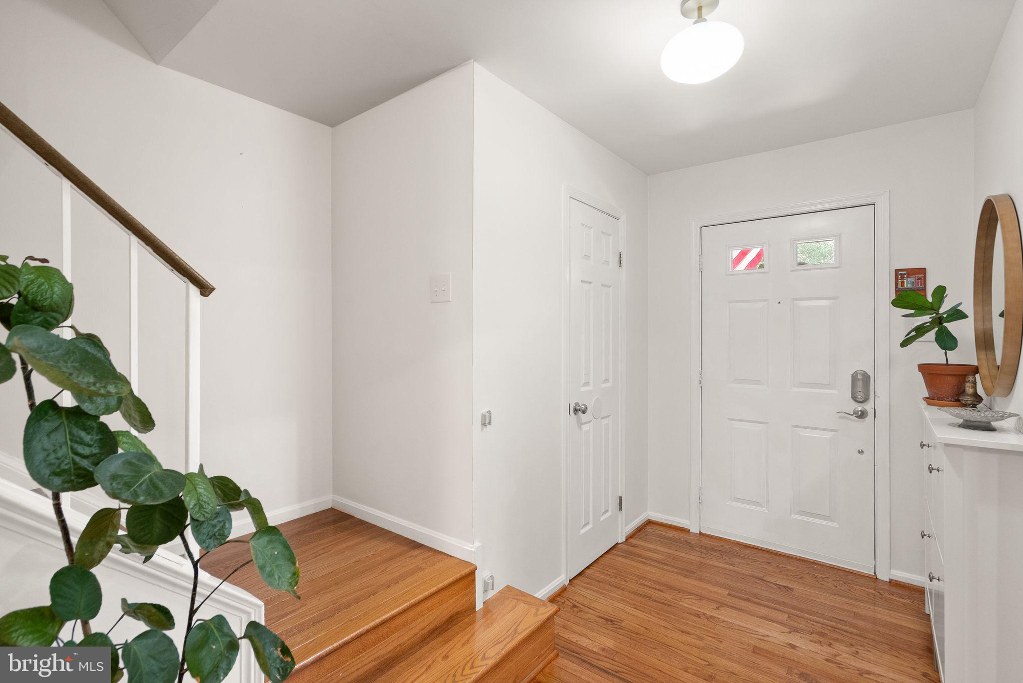 CROWNLEIGH - Residential