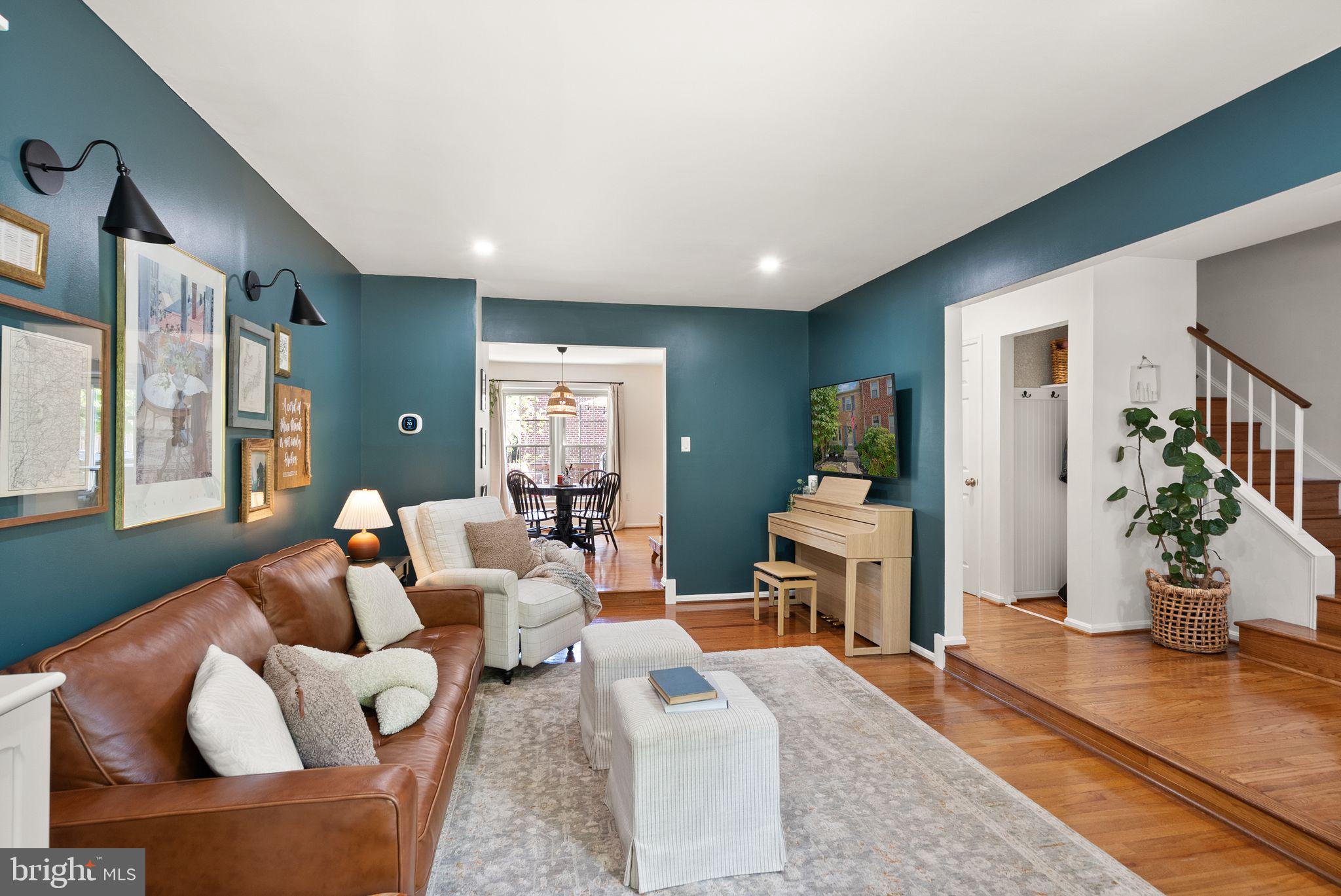 CROWNLEIGH - Residential