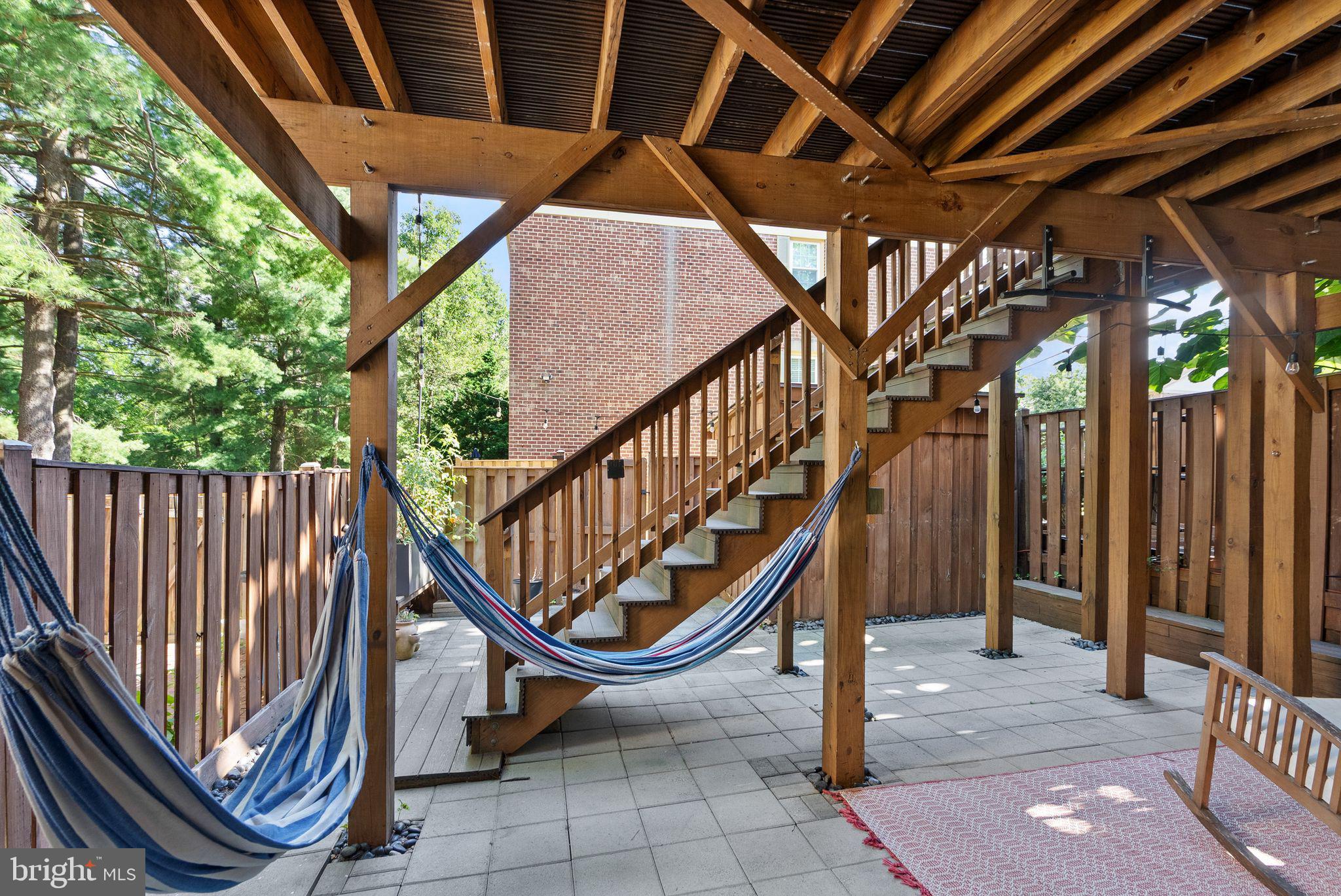 CROWNLEIGH - Residential