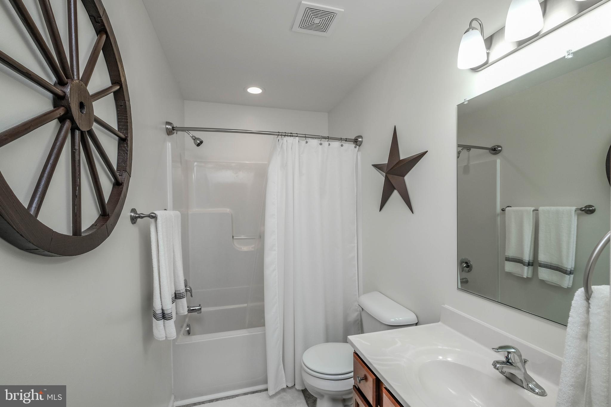 THE VINEYARDS - Residential