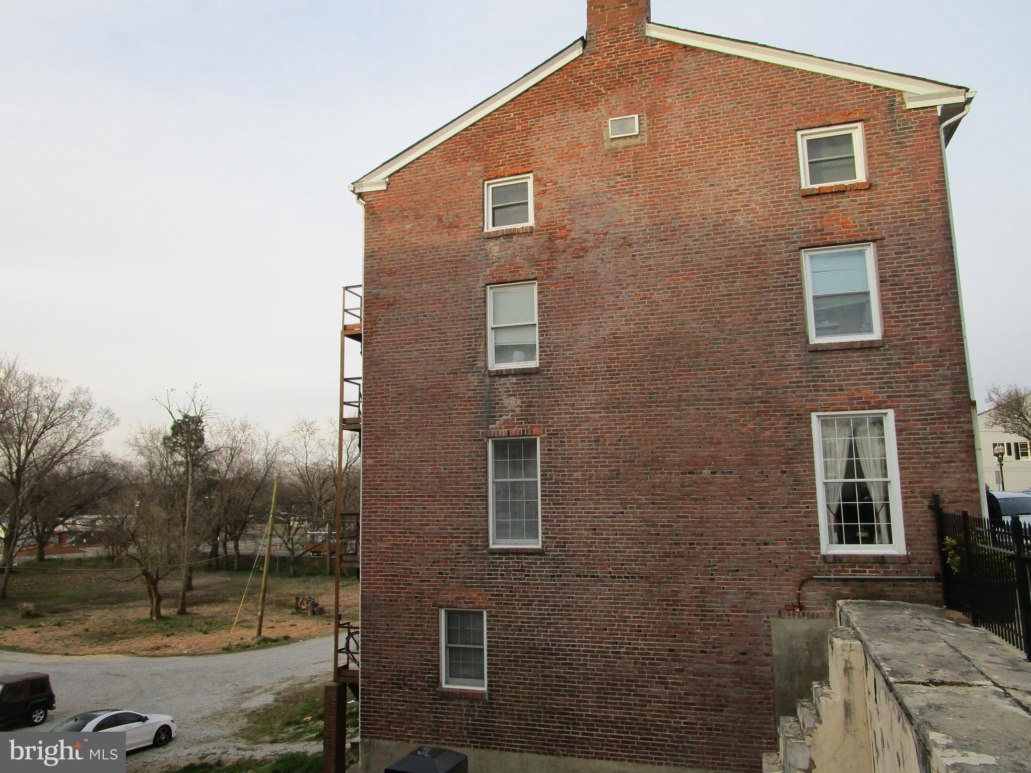 144 E MAIN STREET 144-146