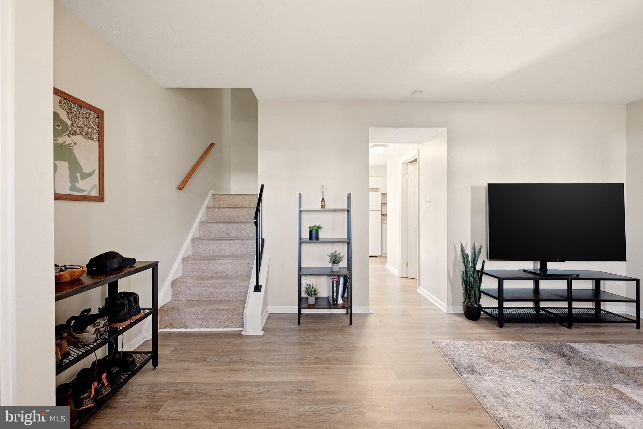 211 E FAIRFAX STREET