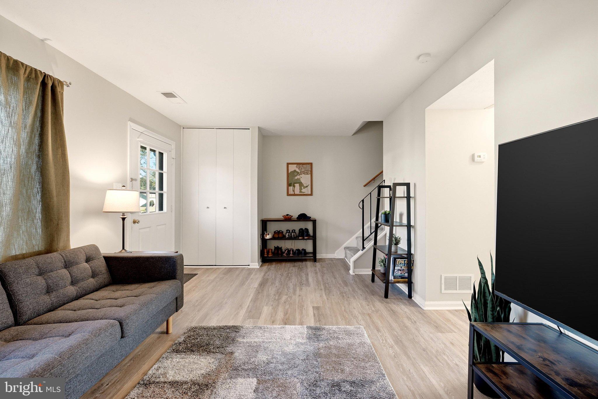 211 E FAIRFAX STREET