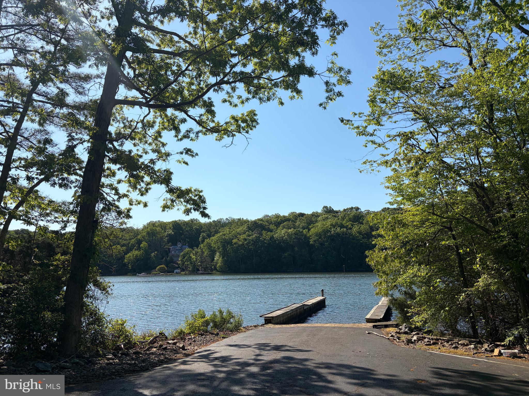 ST LEONARD SHORES - Residential