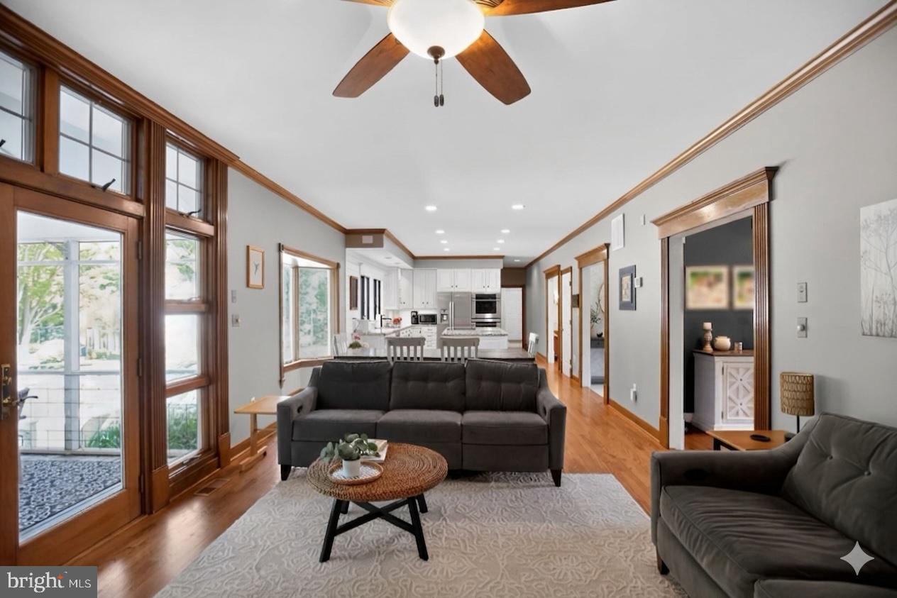 ST LEONARD SHORES - Residential