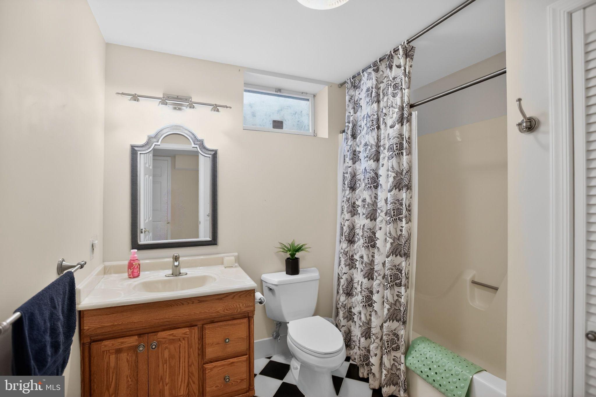 ST LEONARD SHORES - Residential