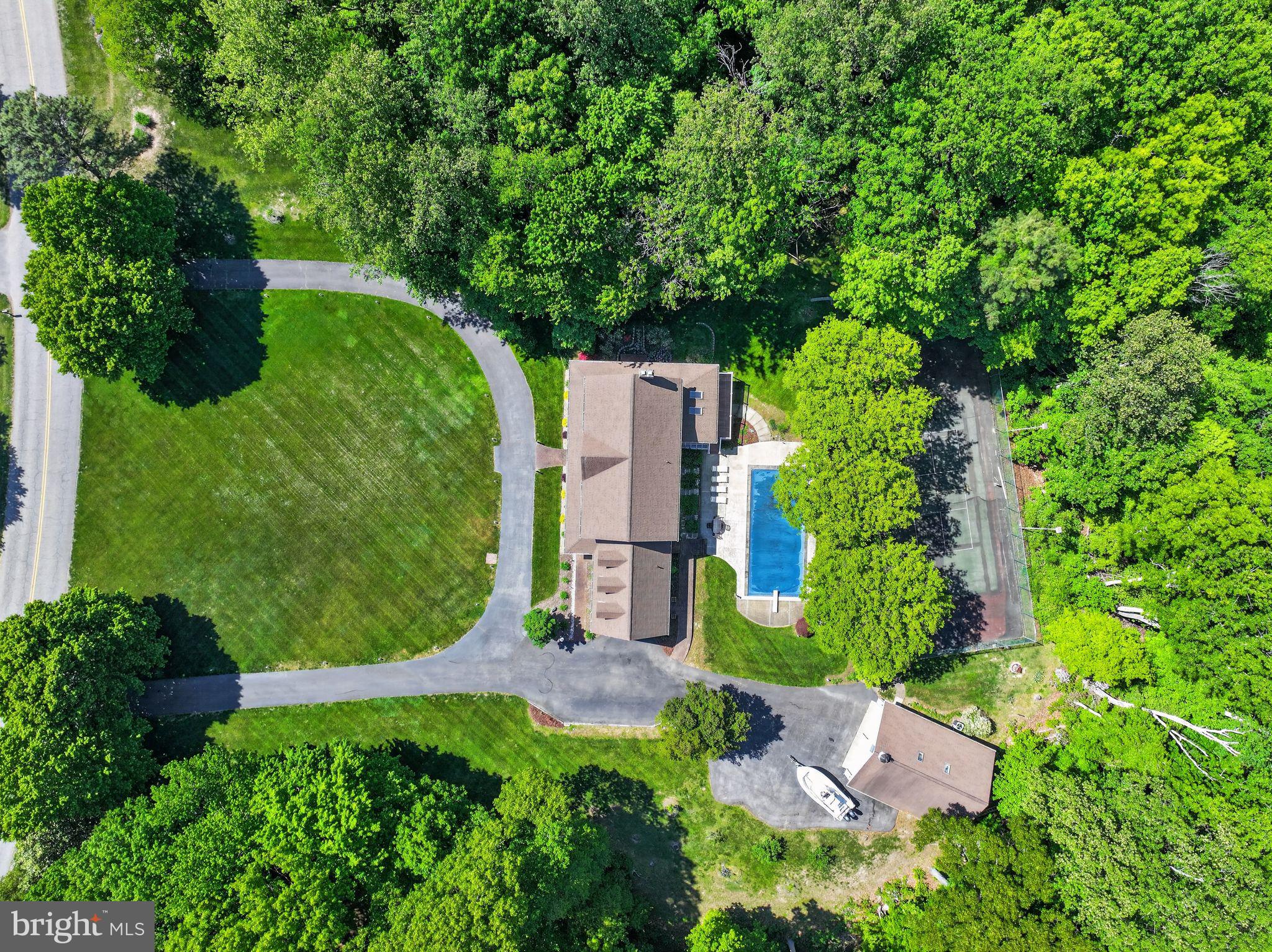ST LEONARD SHORES - Residential