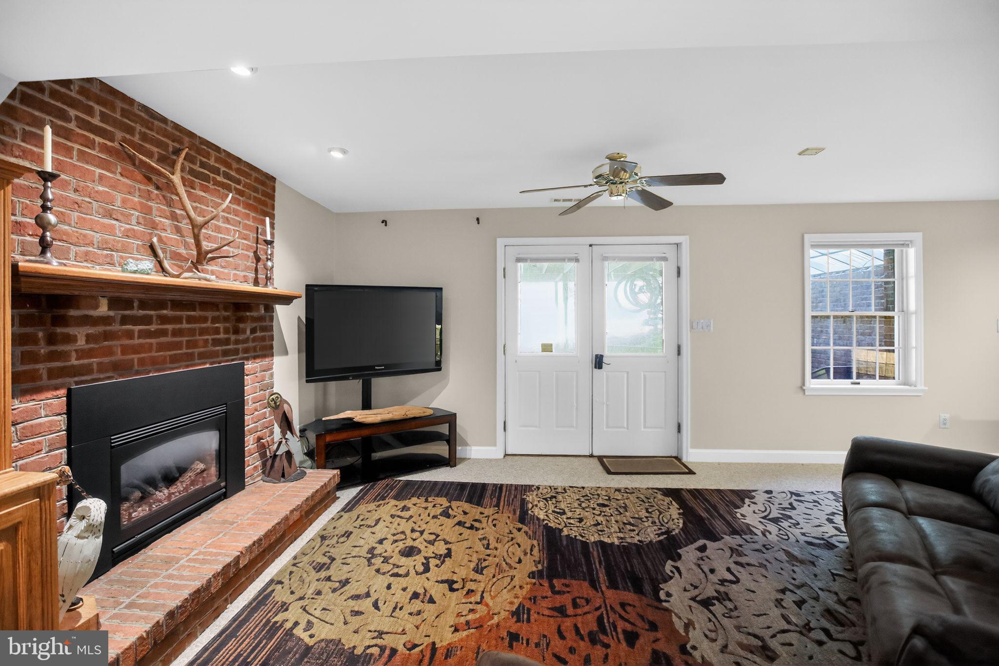 ST LEONARD SHORES - Residential