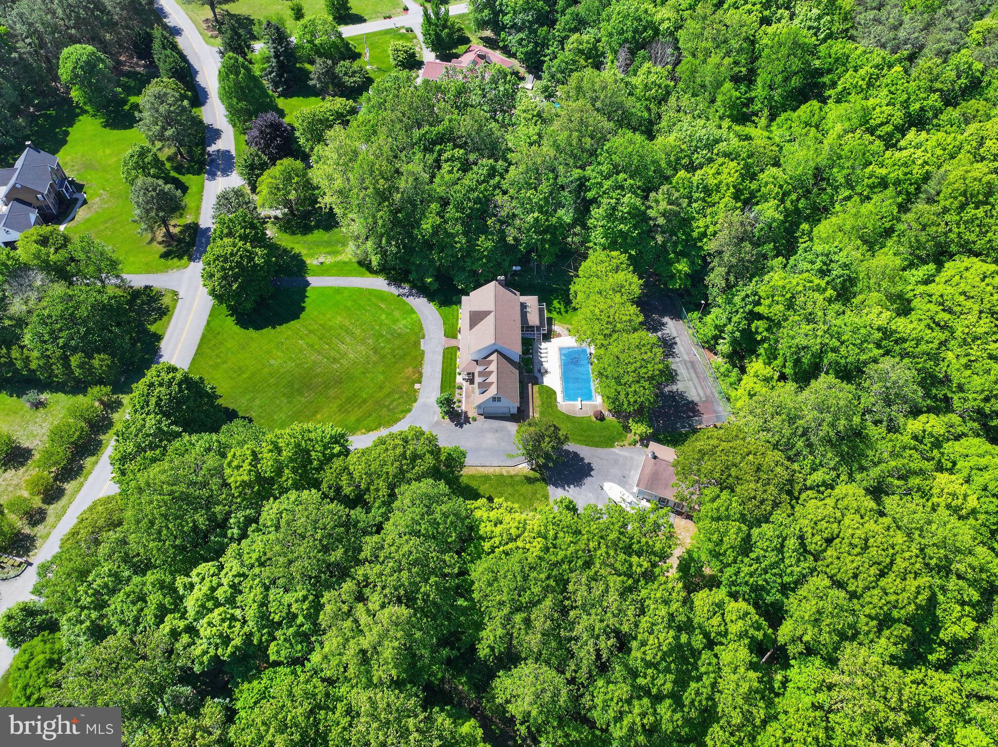 ST LEONARD SHORES - Residential