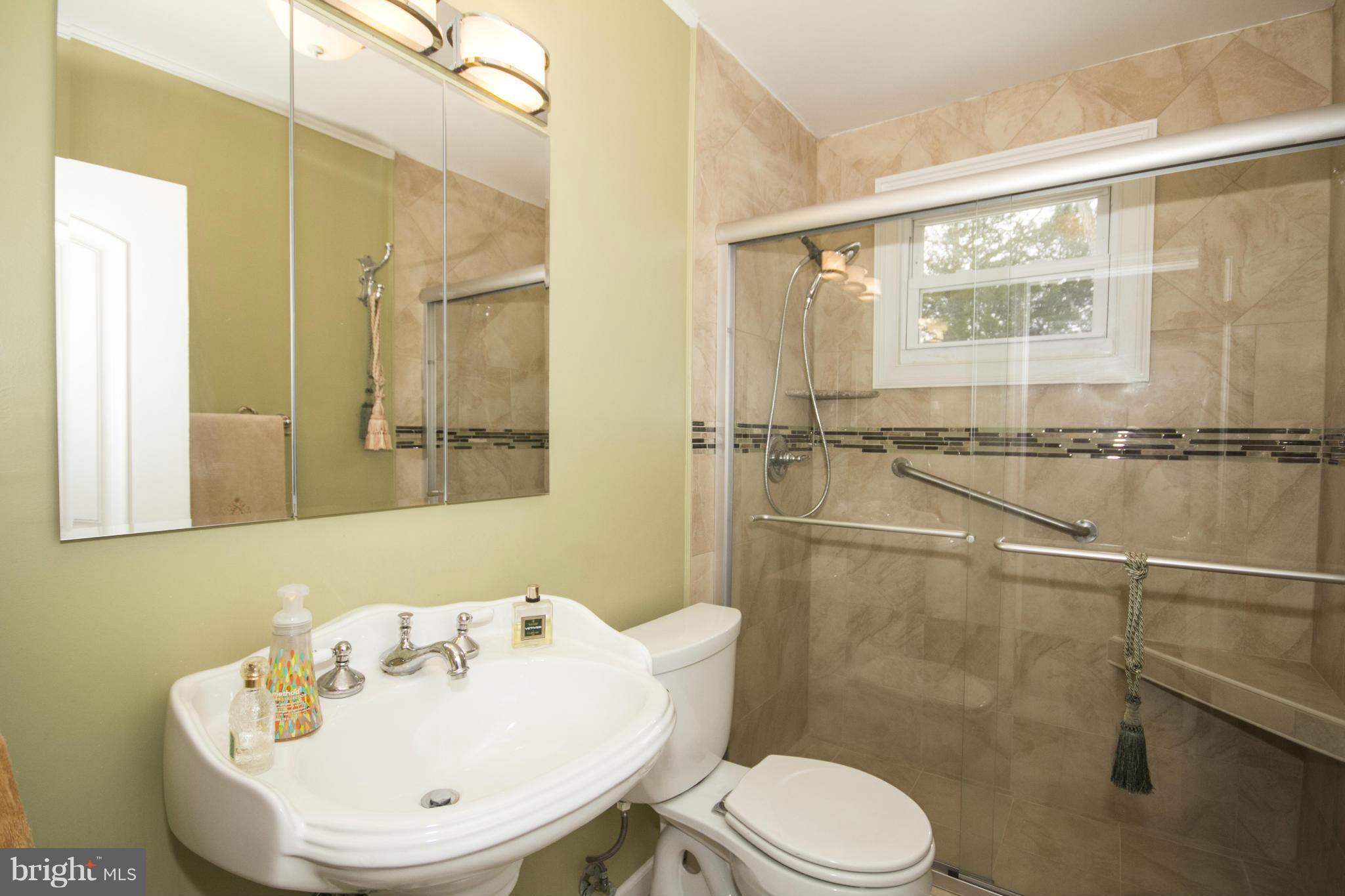 DULANEY VILLAGE - Residential