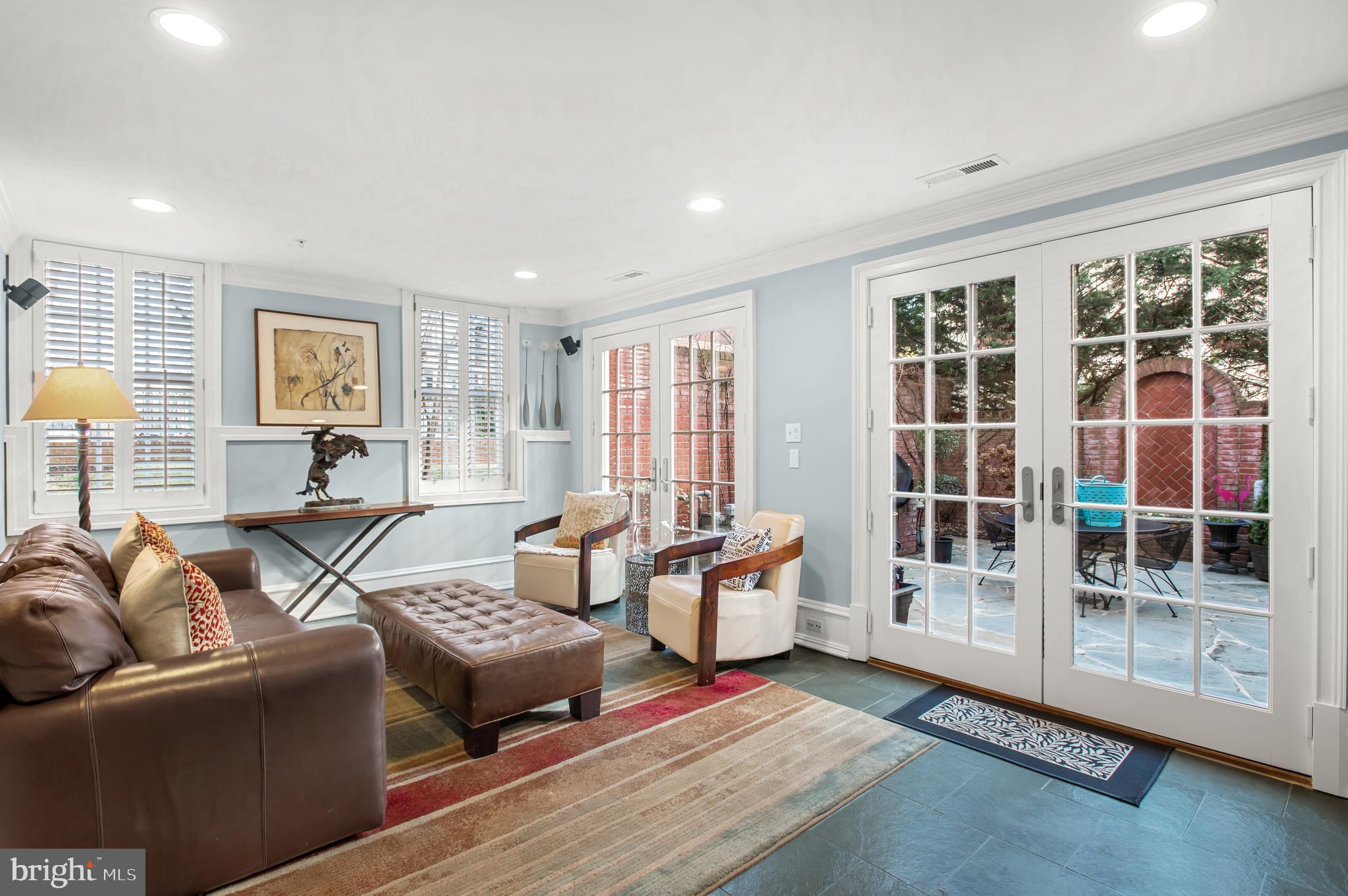 GEORGETOWN - Residential
