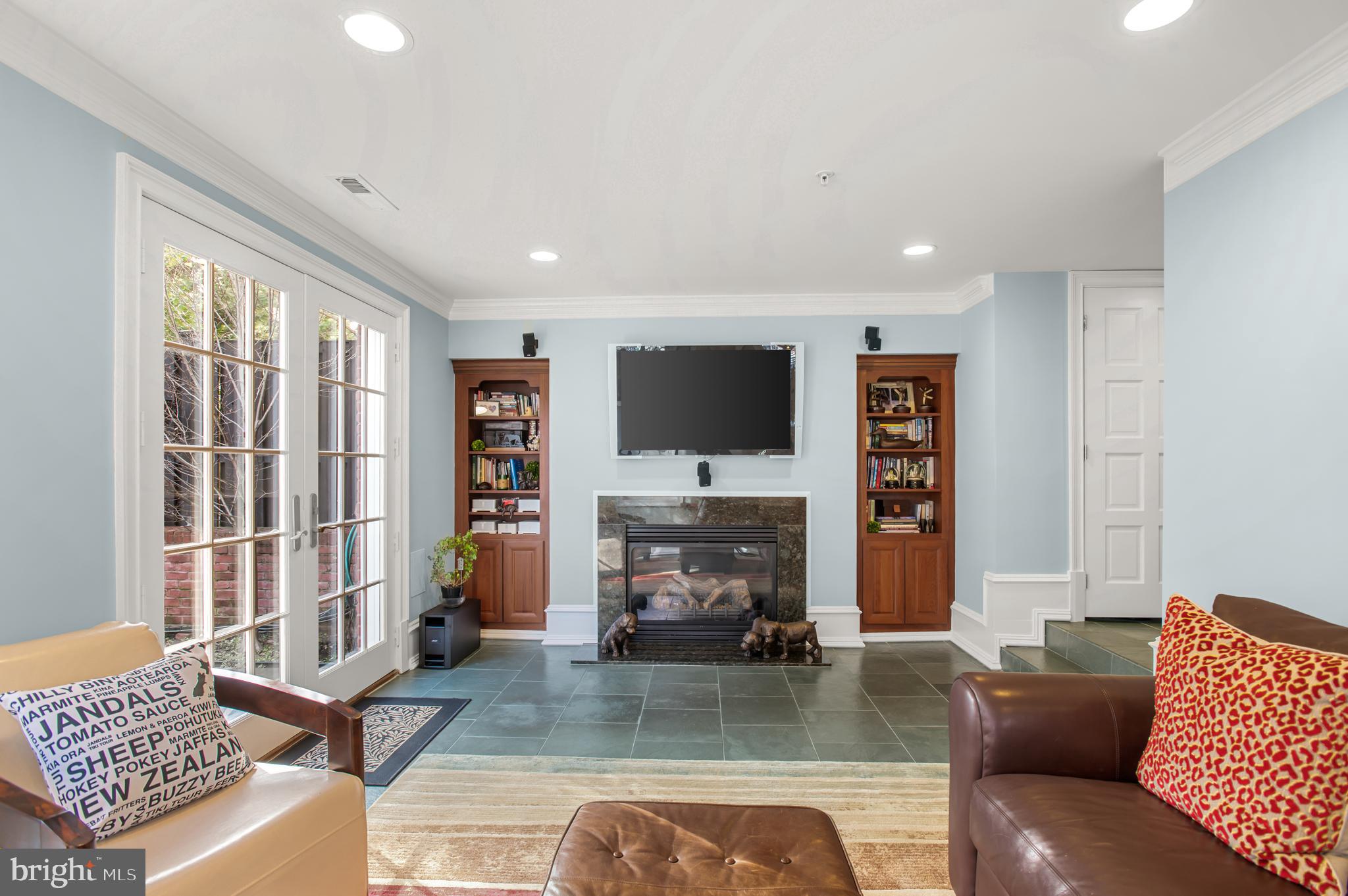 GEORGETOWN - Residential