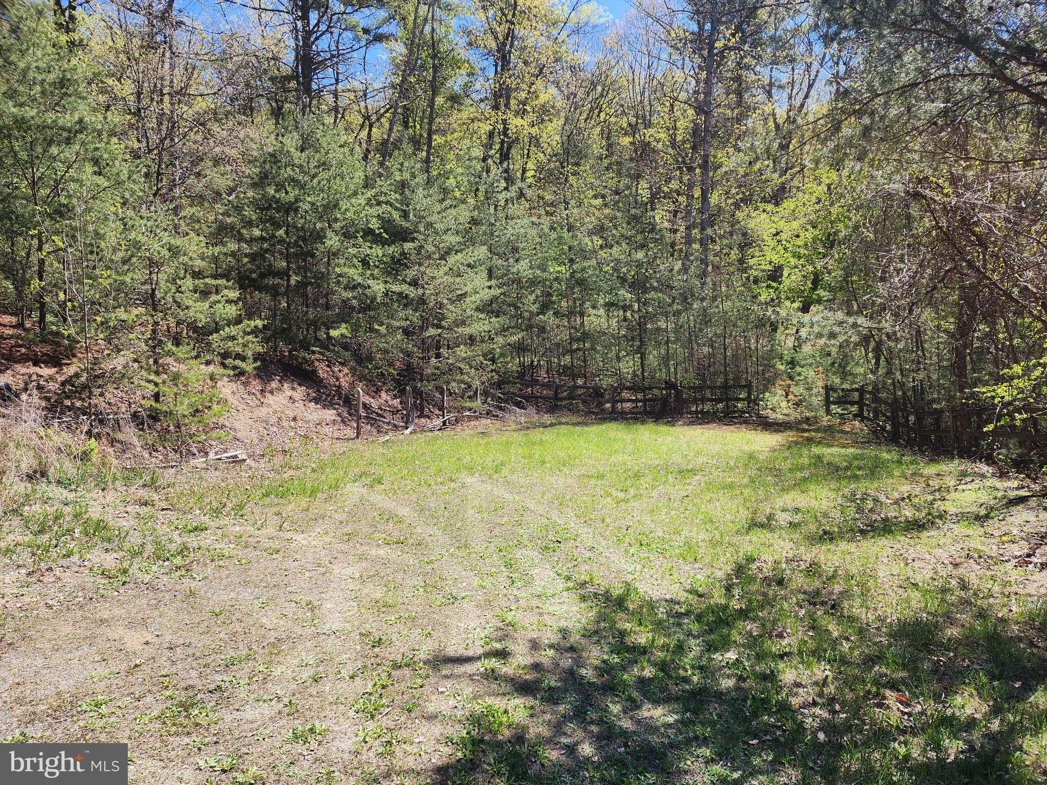 POTOMAC VALLEY OVERLOOK - Land