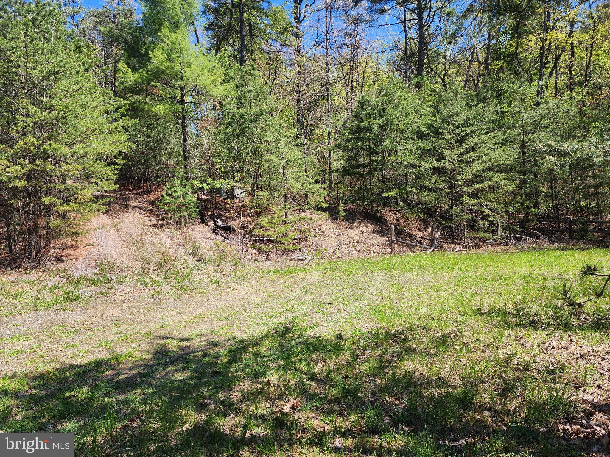 POTOMAC VALLEY OVERLOOK - Land