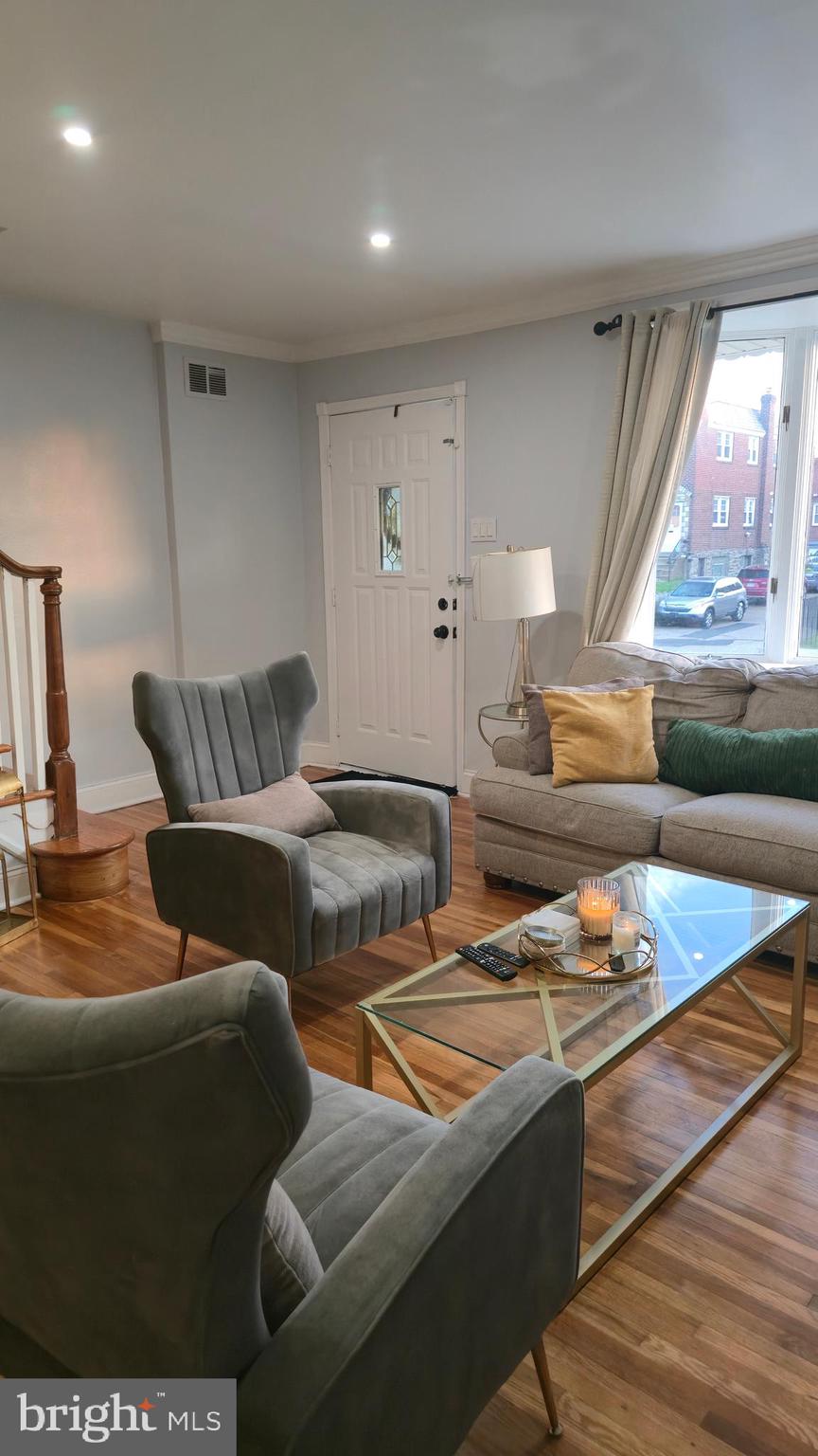 MAYFAIR (WEST) - Residential