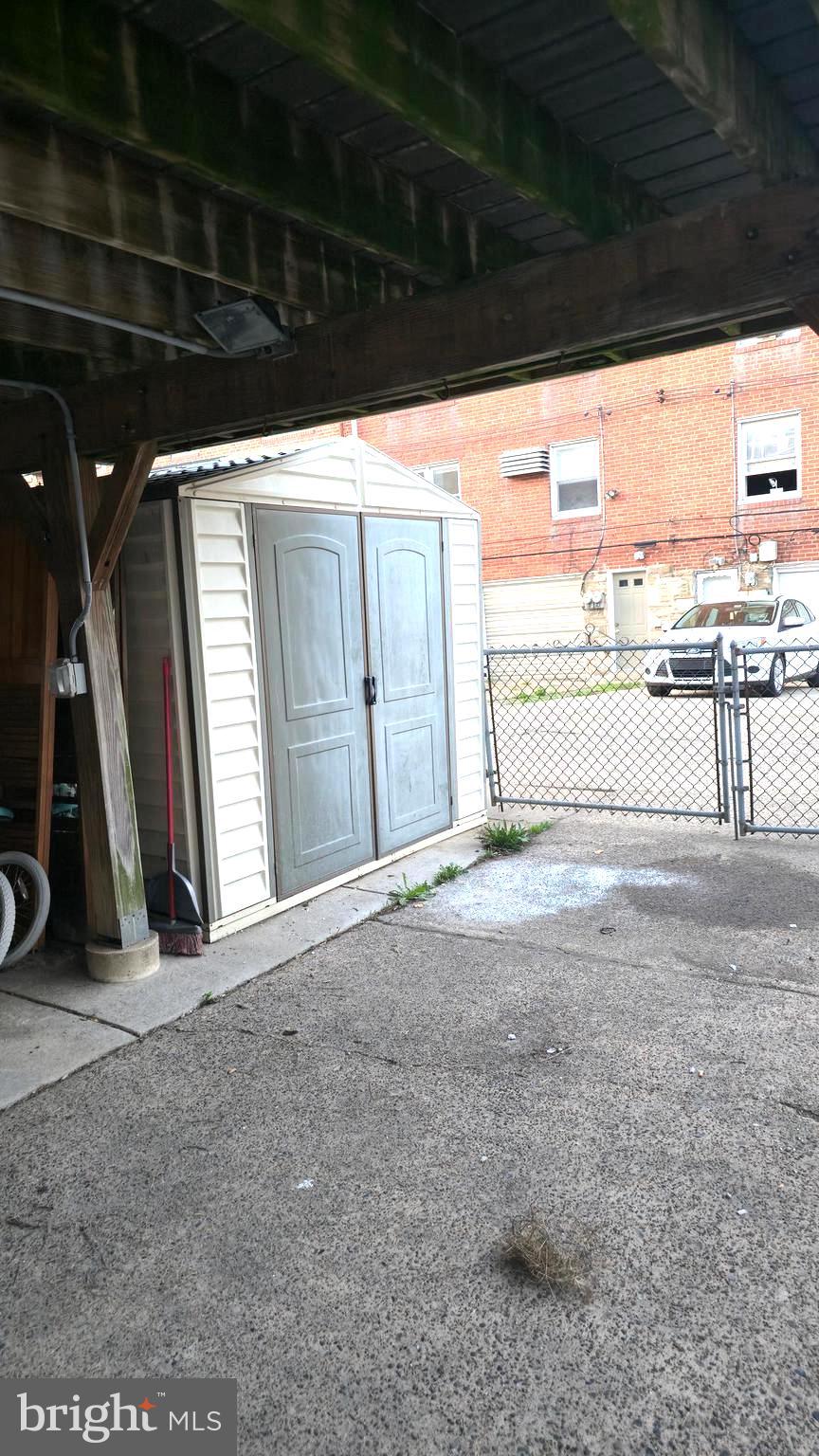 MAYFAIR (WEST) - Residential