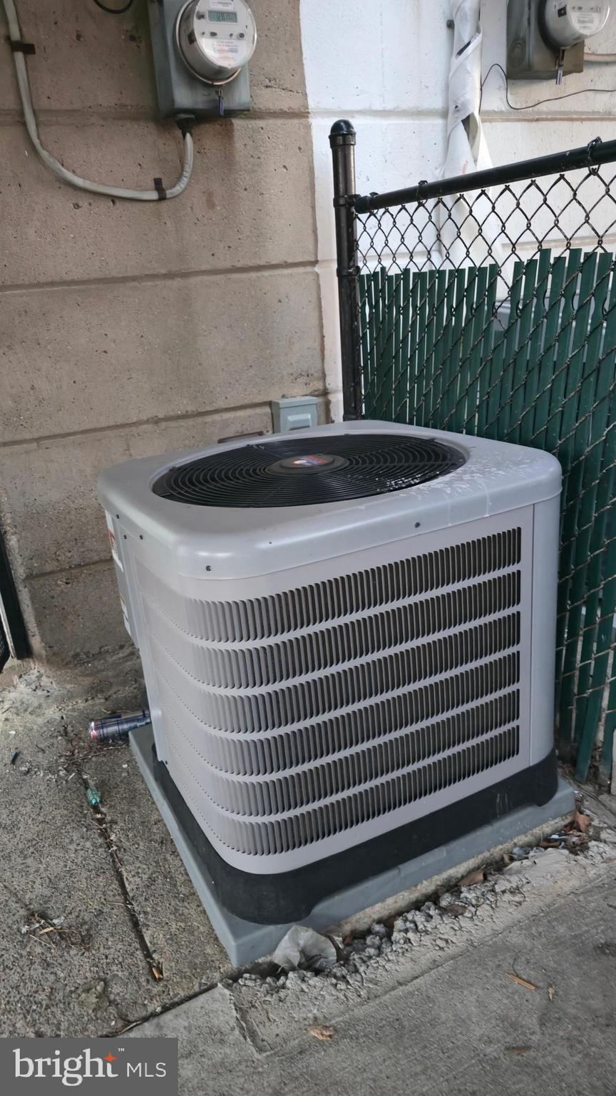 MAYFAIR (WEST) - Residential