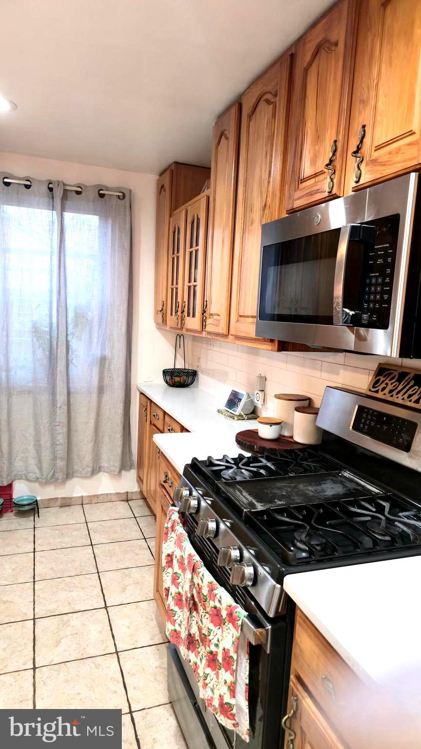 MAYFAIR (WEST) - Residential