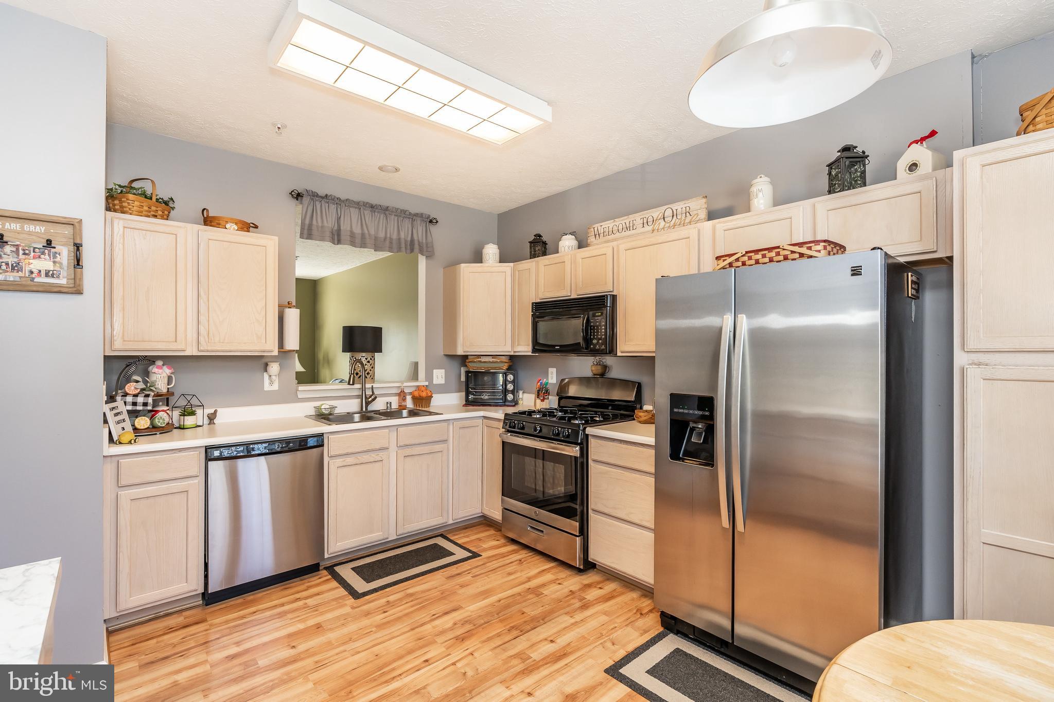 FARMINGTON VILLAGE - Residential