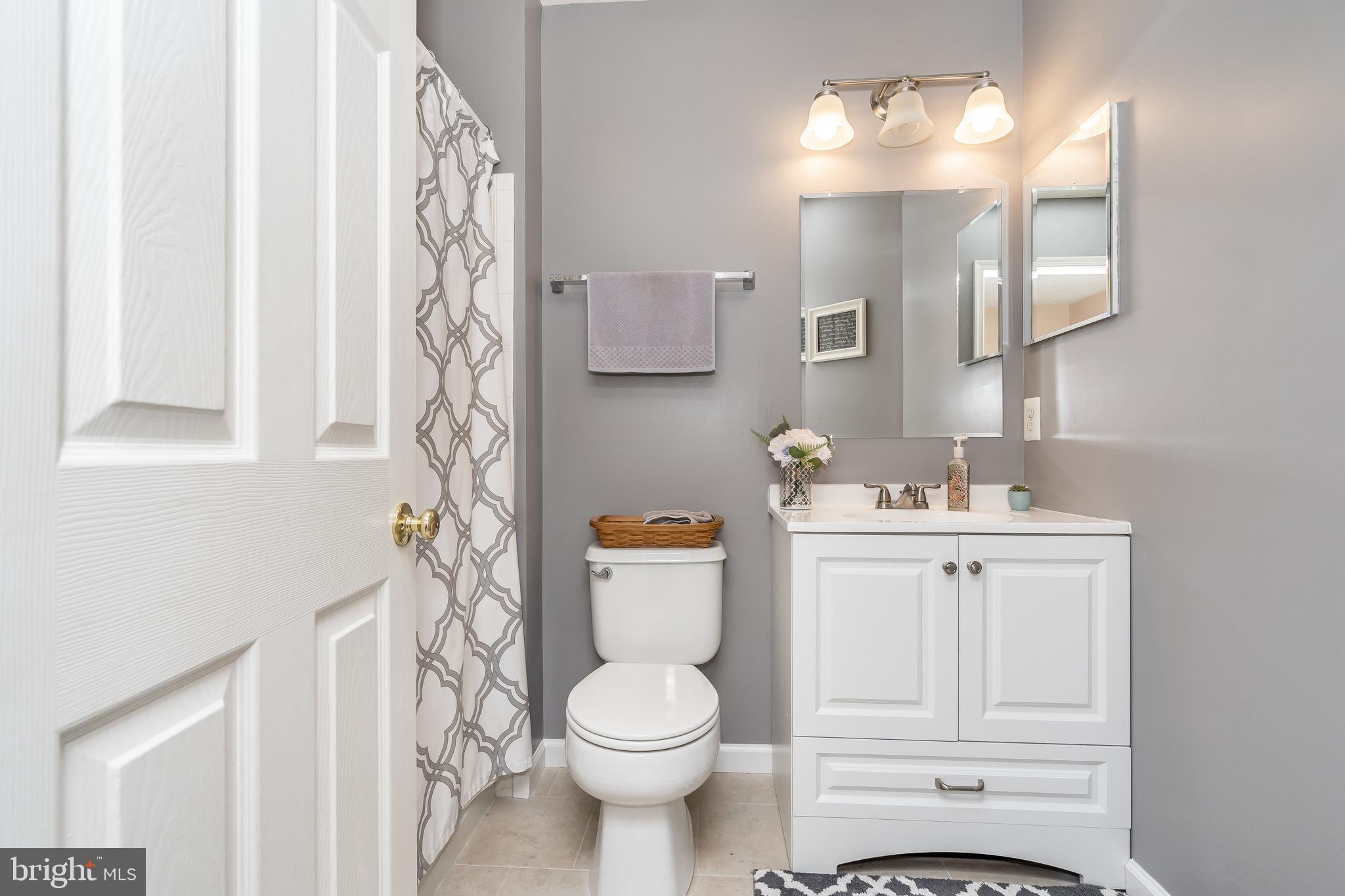 FARMINGTON VILLAGE - Residential