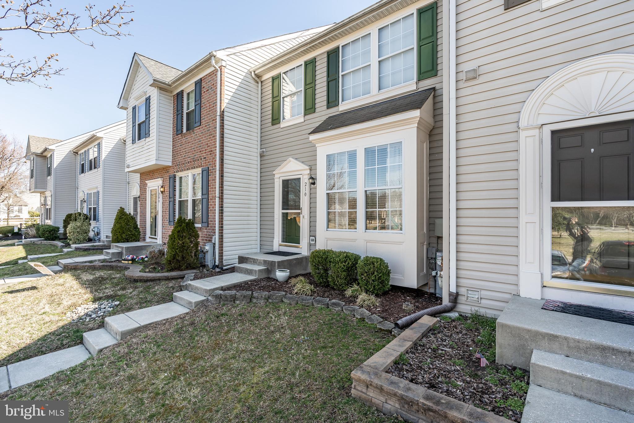 FARMINGTON VILLAGE - Residential