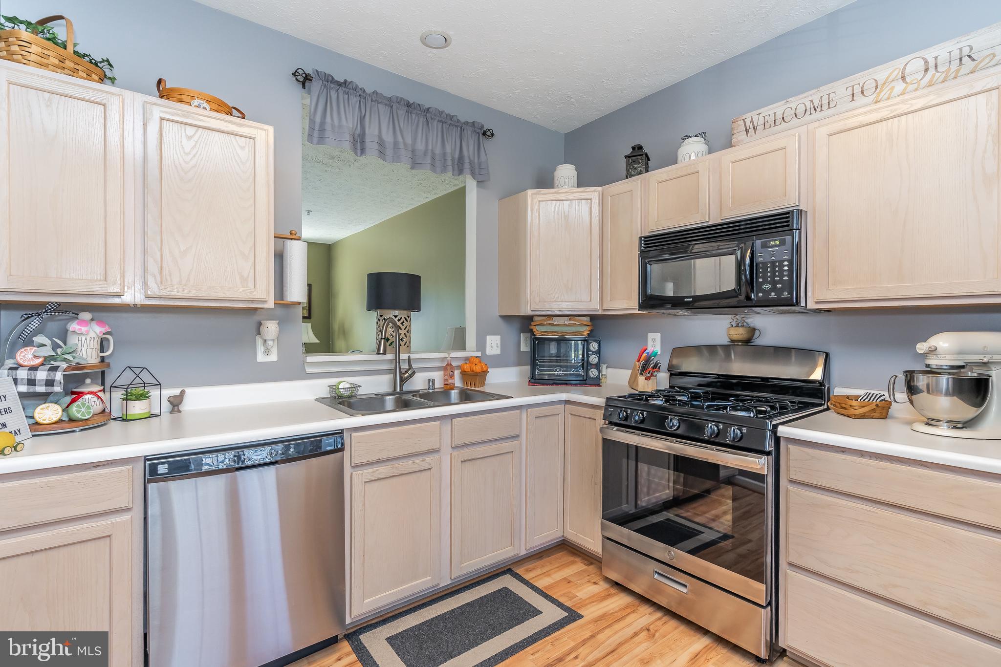 FARMINGTON VILLAGE - Residential