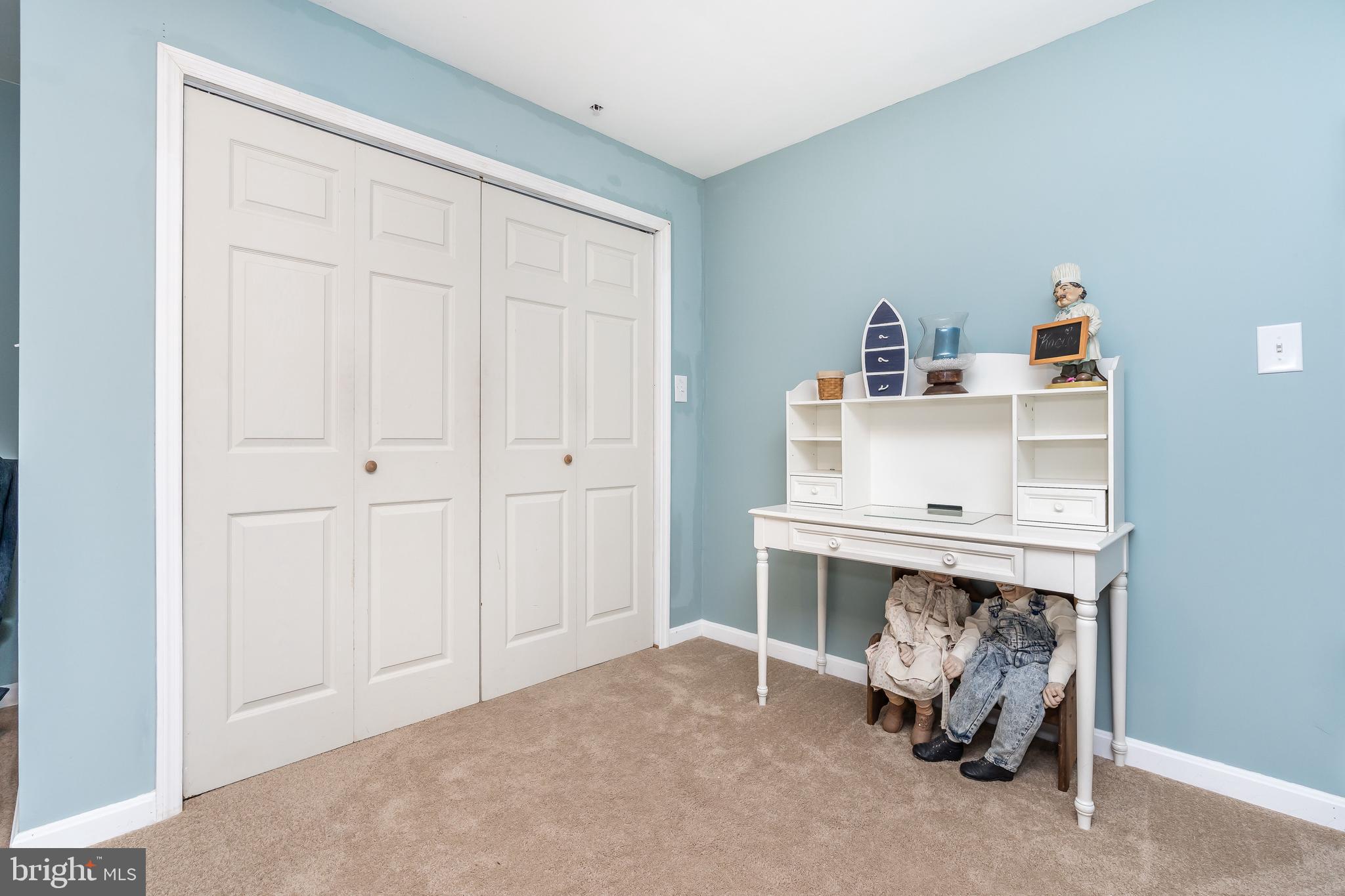 FARMINGTON VILLAGE - Residential