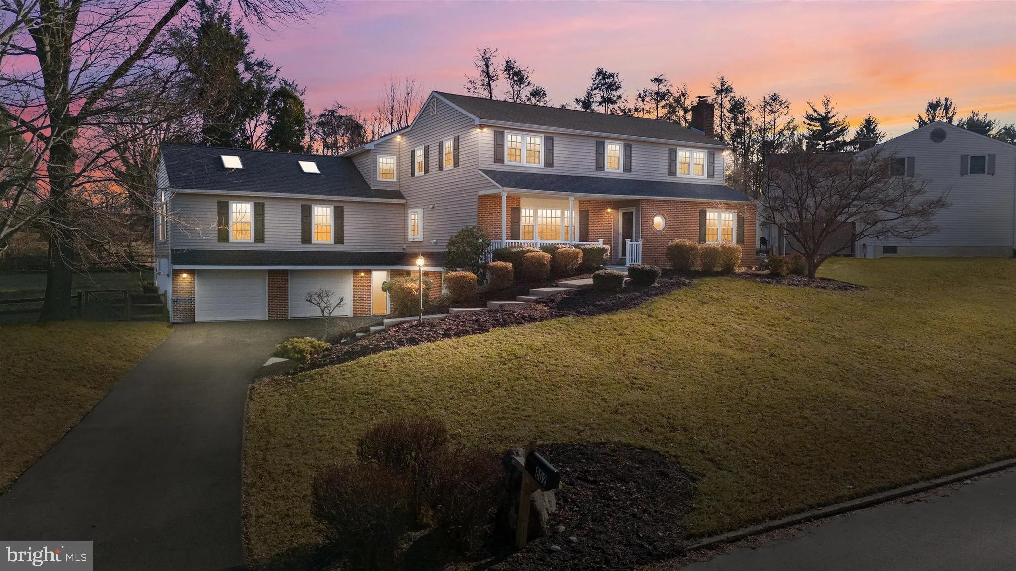 West Chester, Pennsylvania 19382, United States, 4 Bedrooms Bedrooms, ,4 BathroomsBathrooms,Residential,Pending,6599