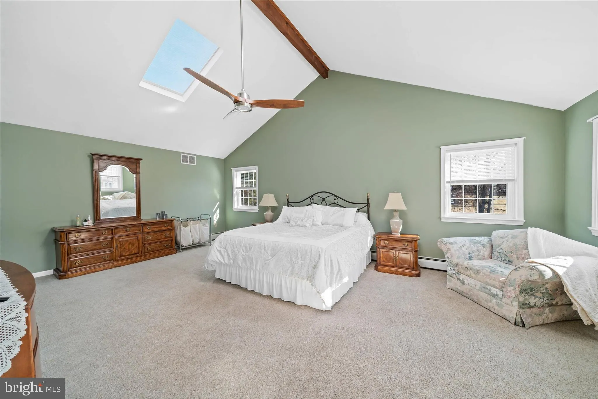 West Chester, Pennsylvania 19382, United States, 4 Bedrooms Bedrooms, ,4 BathroomsBathrooms,Residential,Pending,6599