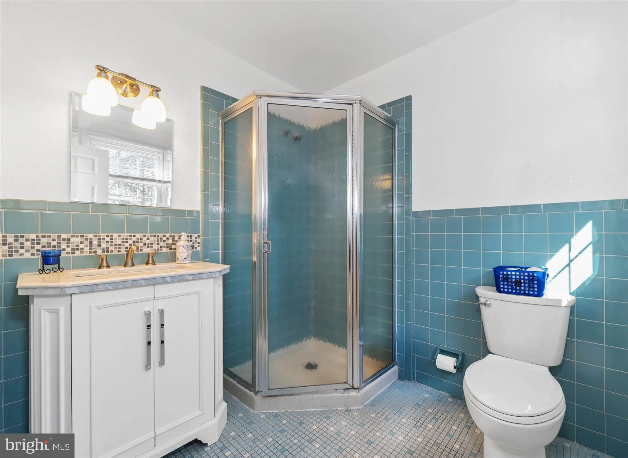 West Chester, Pennsylvania 19382, United States, 4 Bedrooms Bedrooms, ,4 BathroomsBathrooms,Residential,Pending,6599