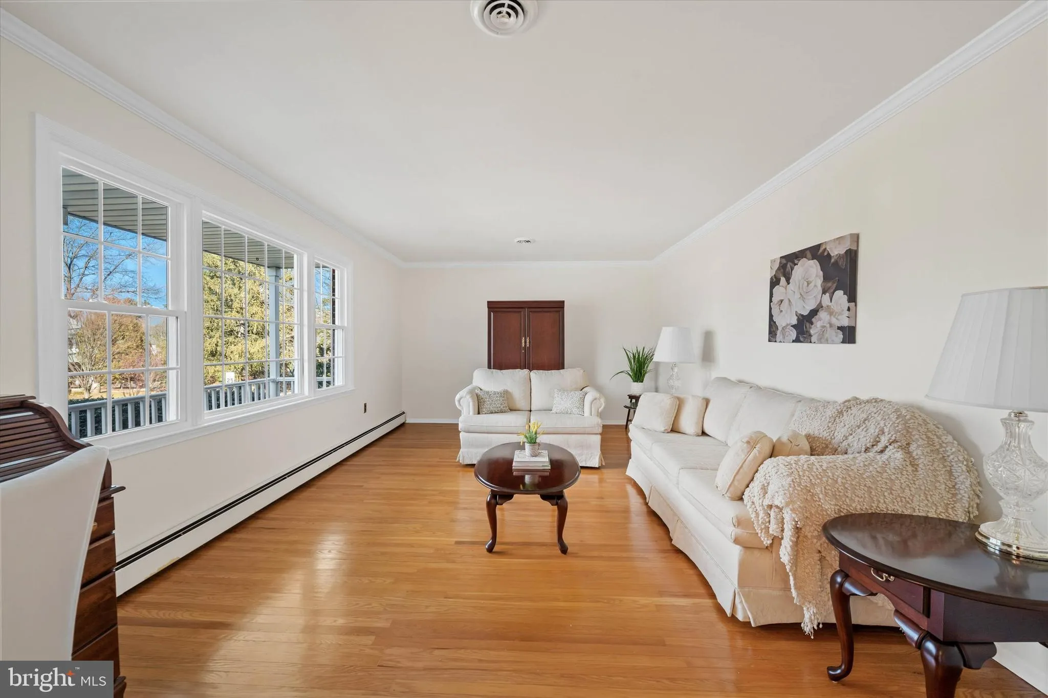 West Chester, Pennsylvania 19382, United States, 4 Bedrooms Bedrooms, ,4 BathroomsBathrooms,Residential,Pending,6599