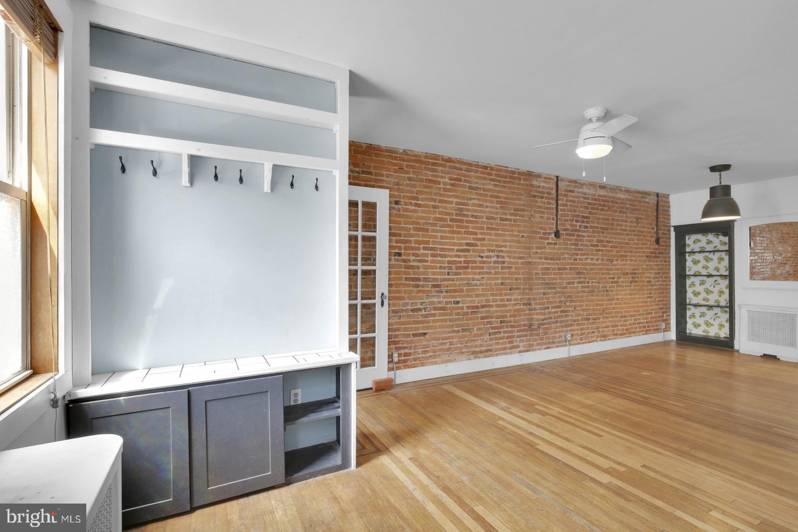 DICKINSON NARROWS - Residential Lease