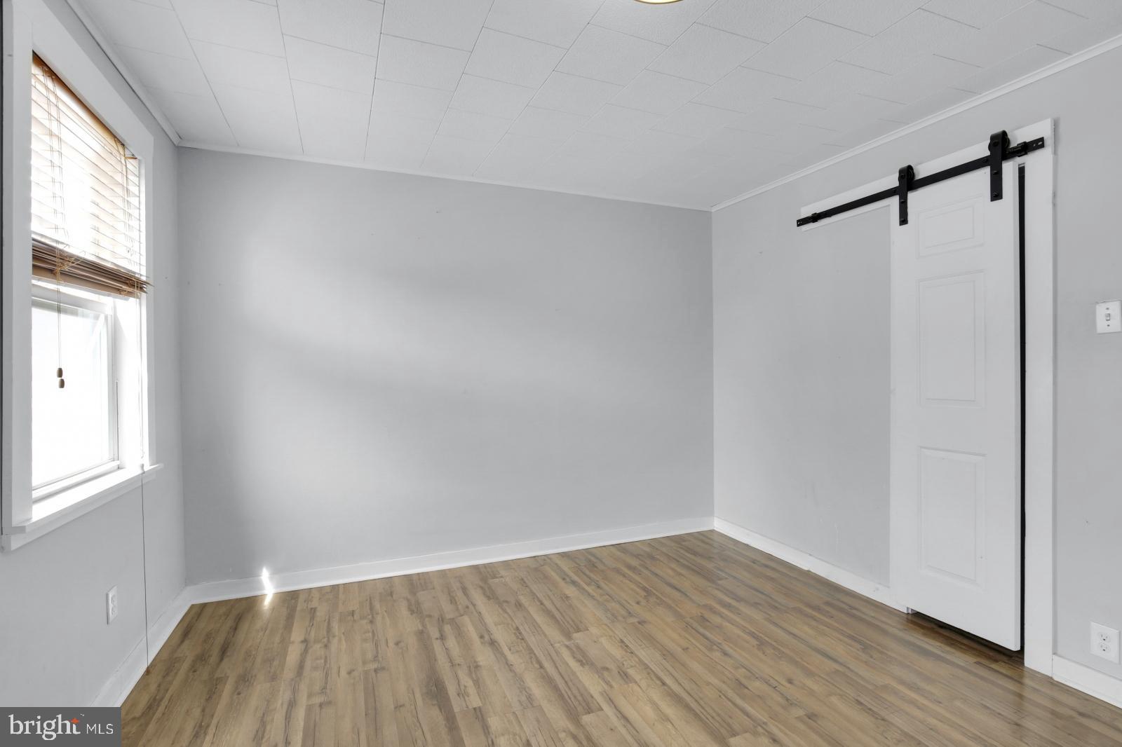 DICKINSON NARROWS - Residential Lease