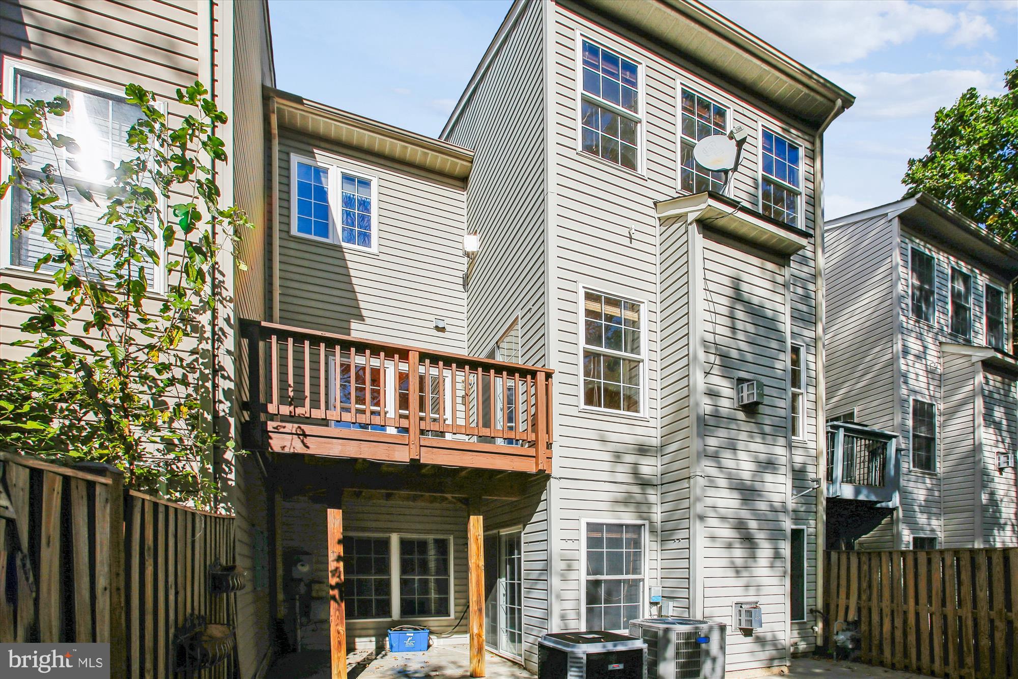 ELMWOOD - Residential