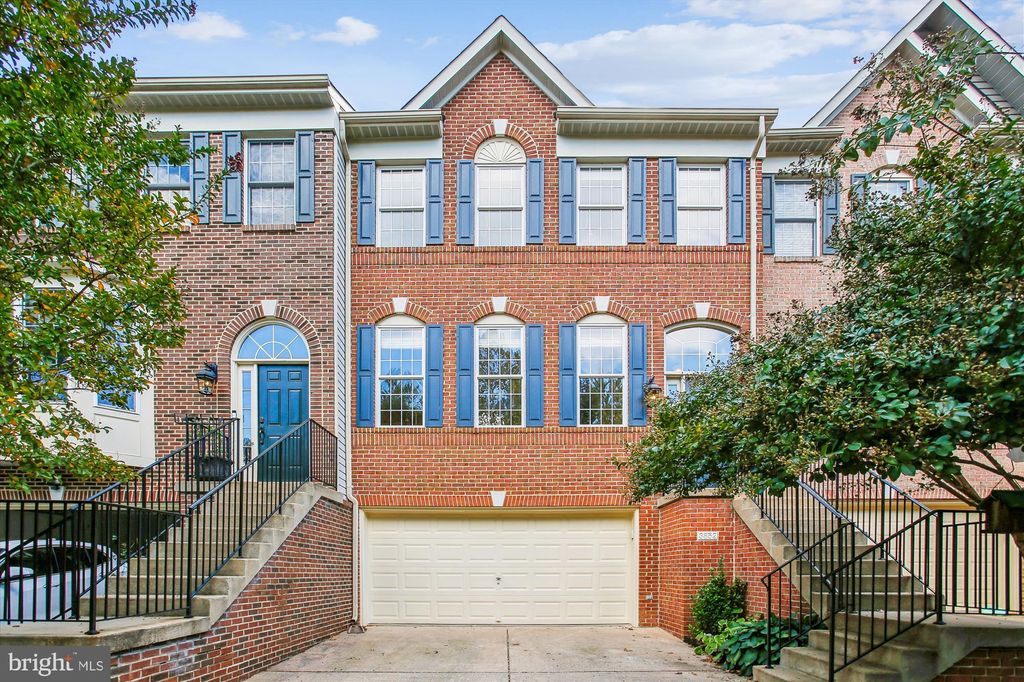 Photo of 3852 Elmwood Towne Way, ALEXANDRIA, VA 22303 (MLS # VAFX2274482)
