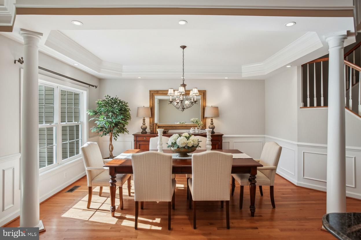 ELMWOOD - Residential