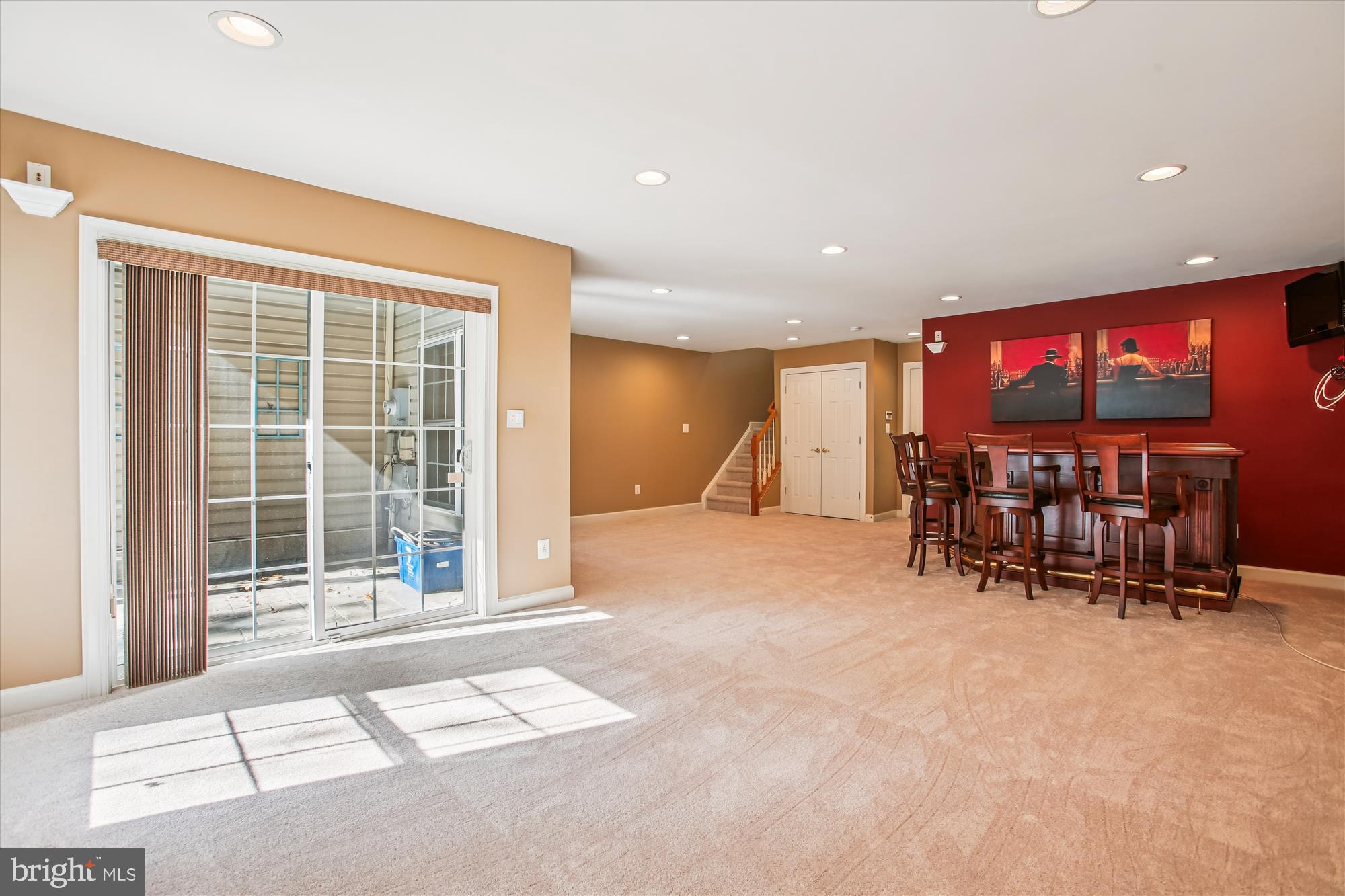 ELMWOOD - Residential