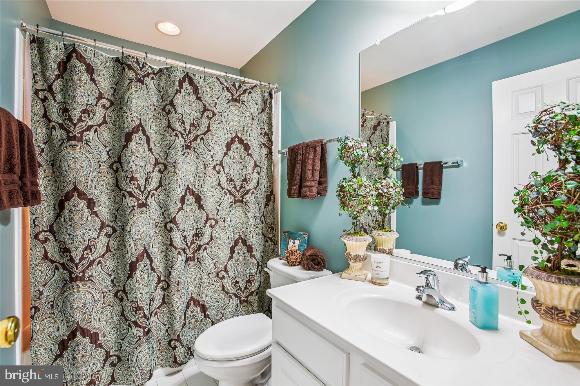 ELMWOOD - Residential