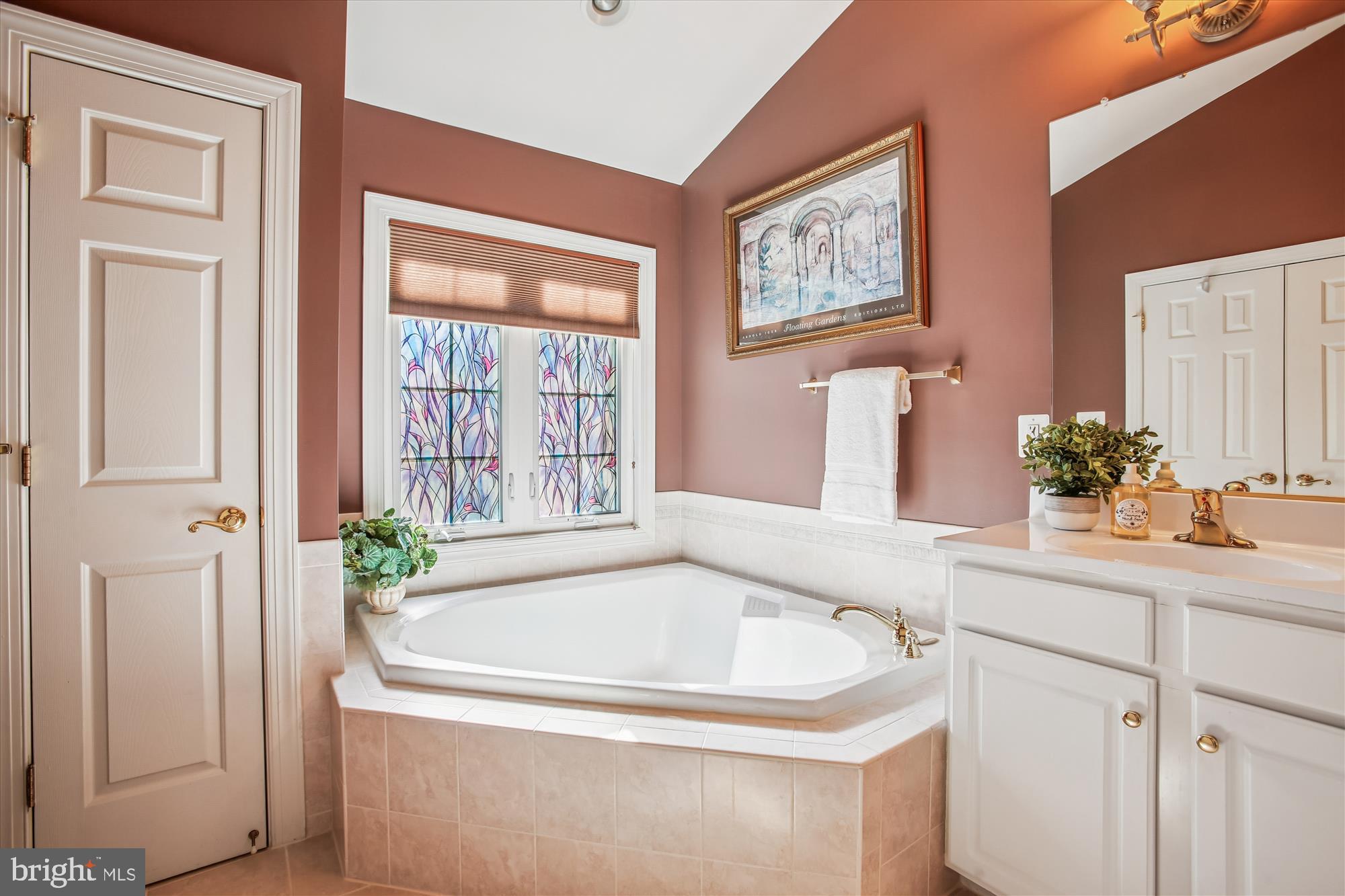 ELMWOOD - Residential