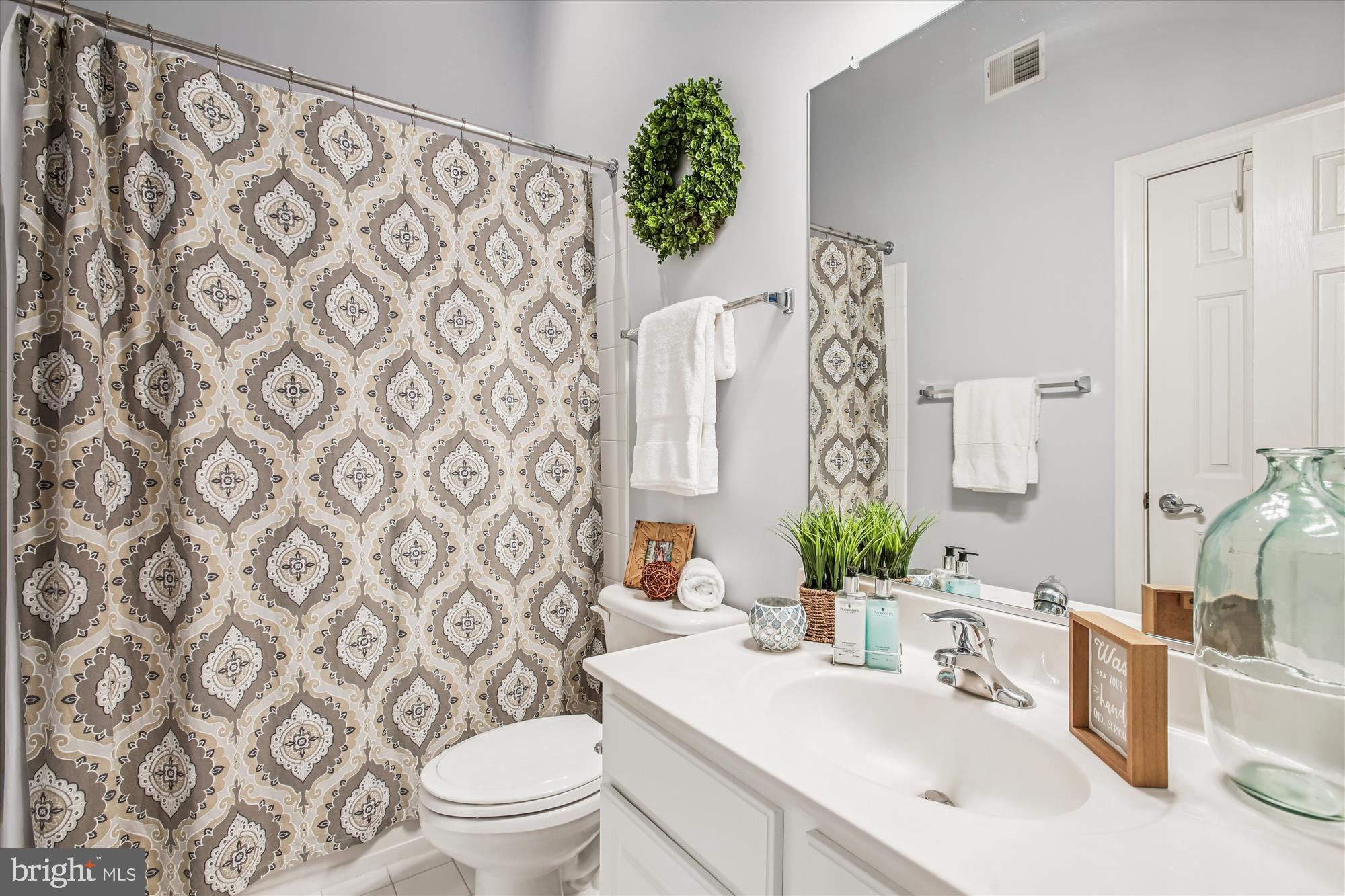 ELMWOOD - Residential