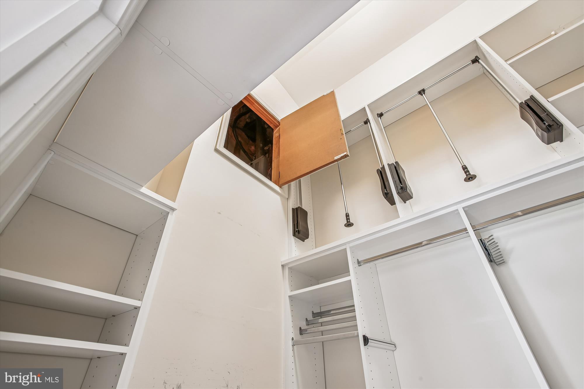 ELMWOOD - Residential