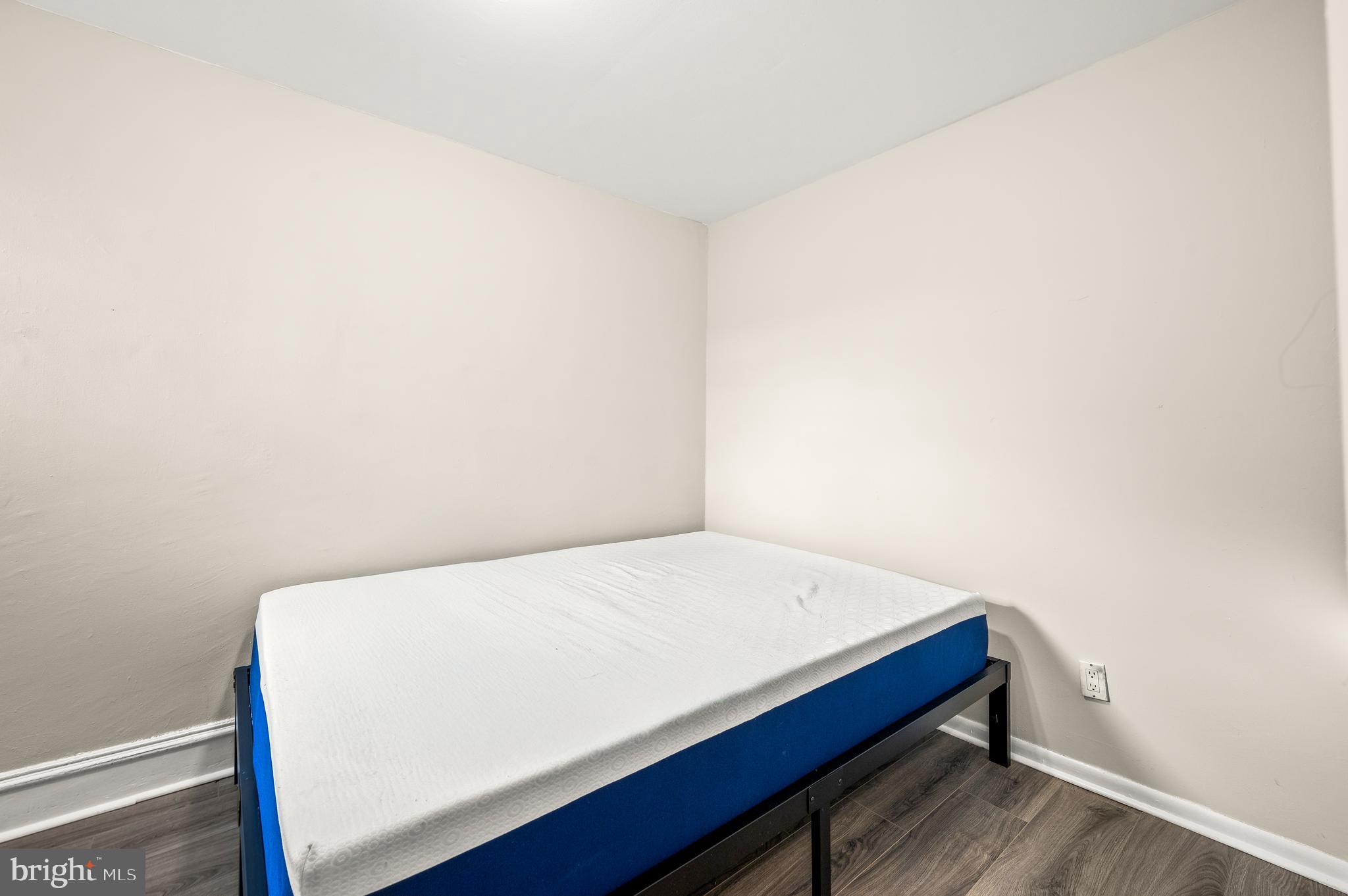 MARCONI PARK EAST - Residential