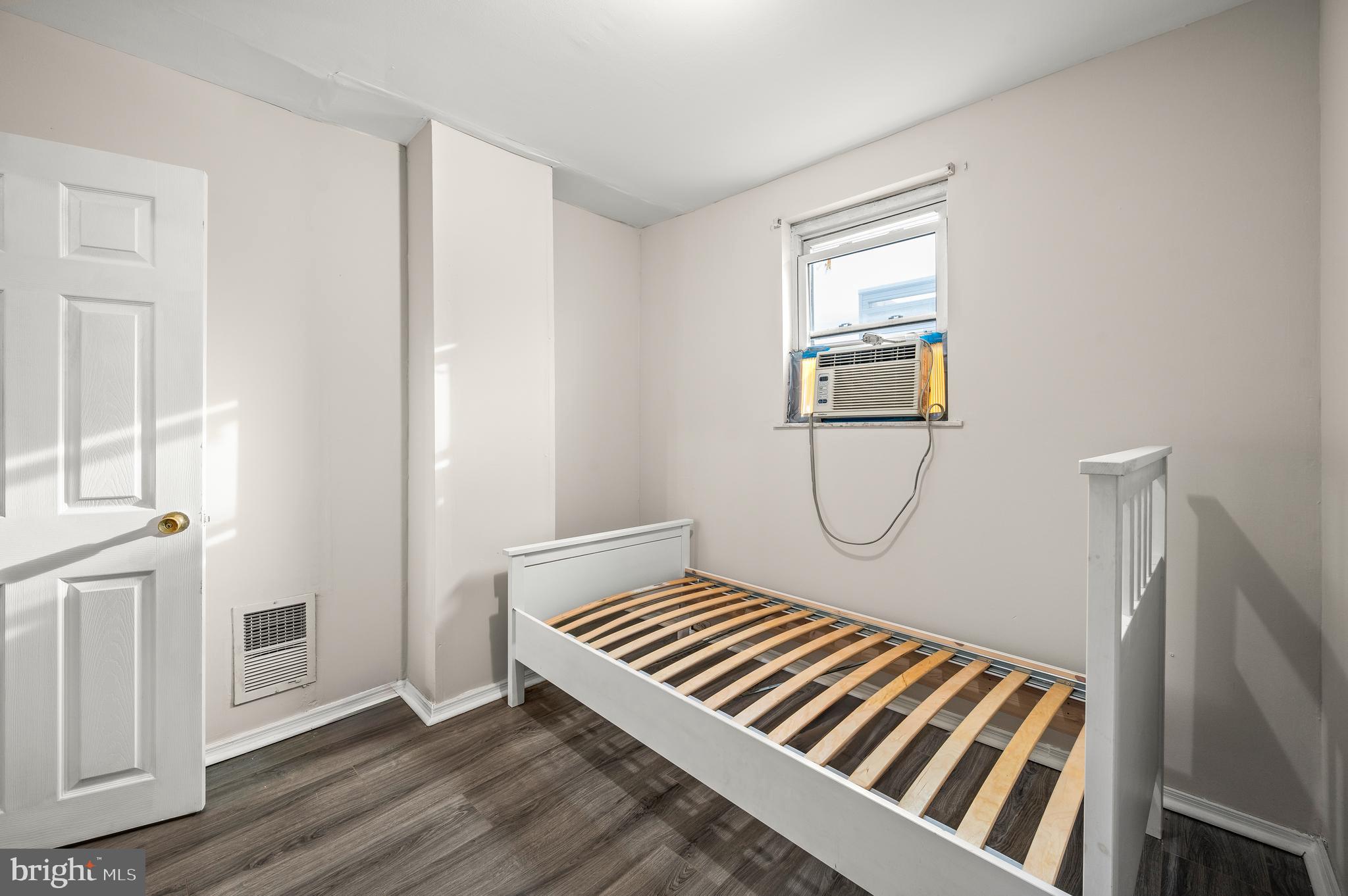 MARCONI PARK EAST - Residential